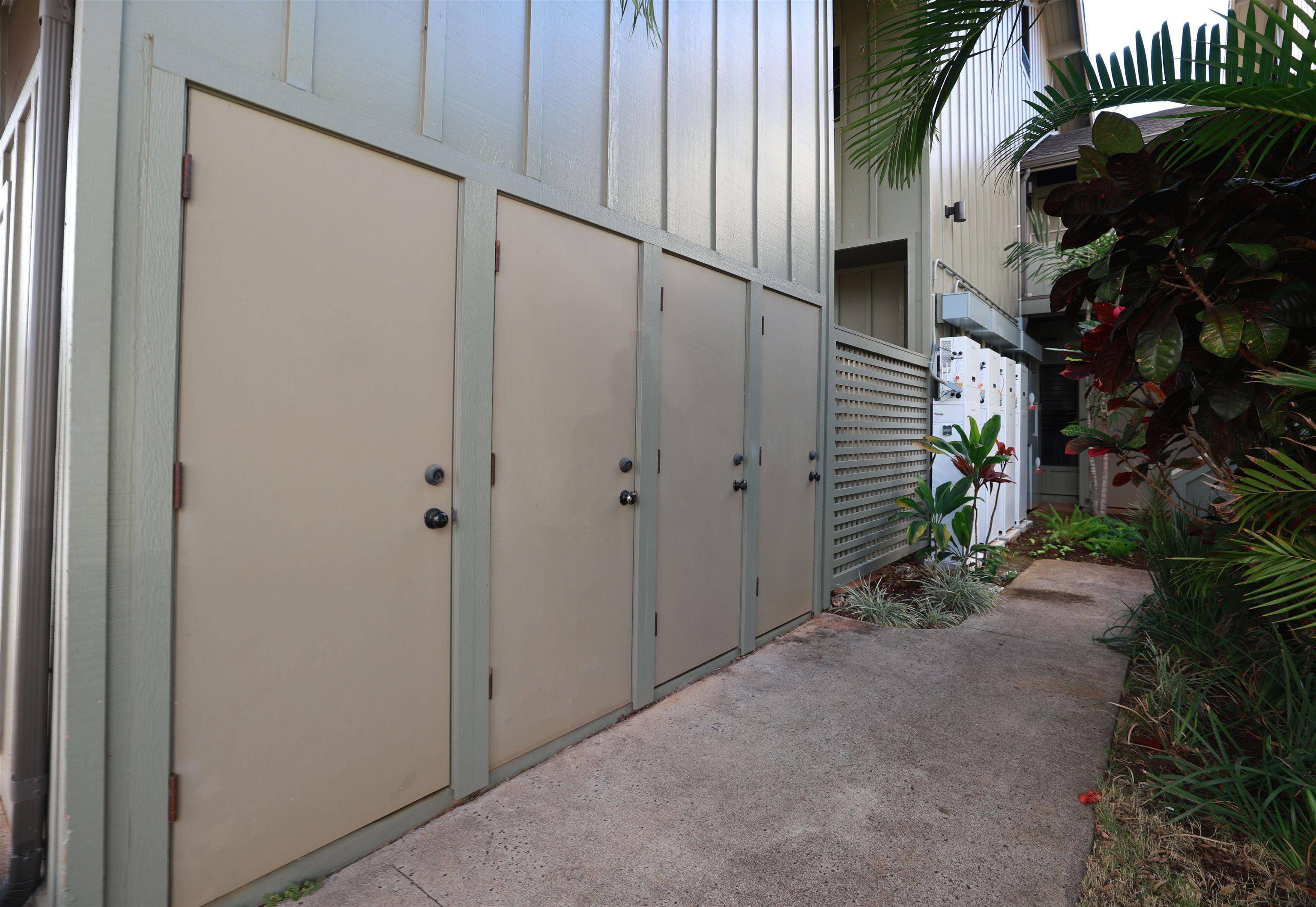 Kahana Village condo # 3B2 17, Lahaina, Hawaii - photo 41 of 45