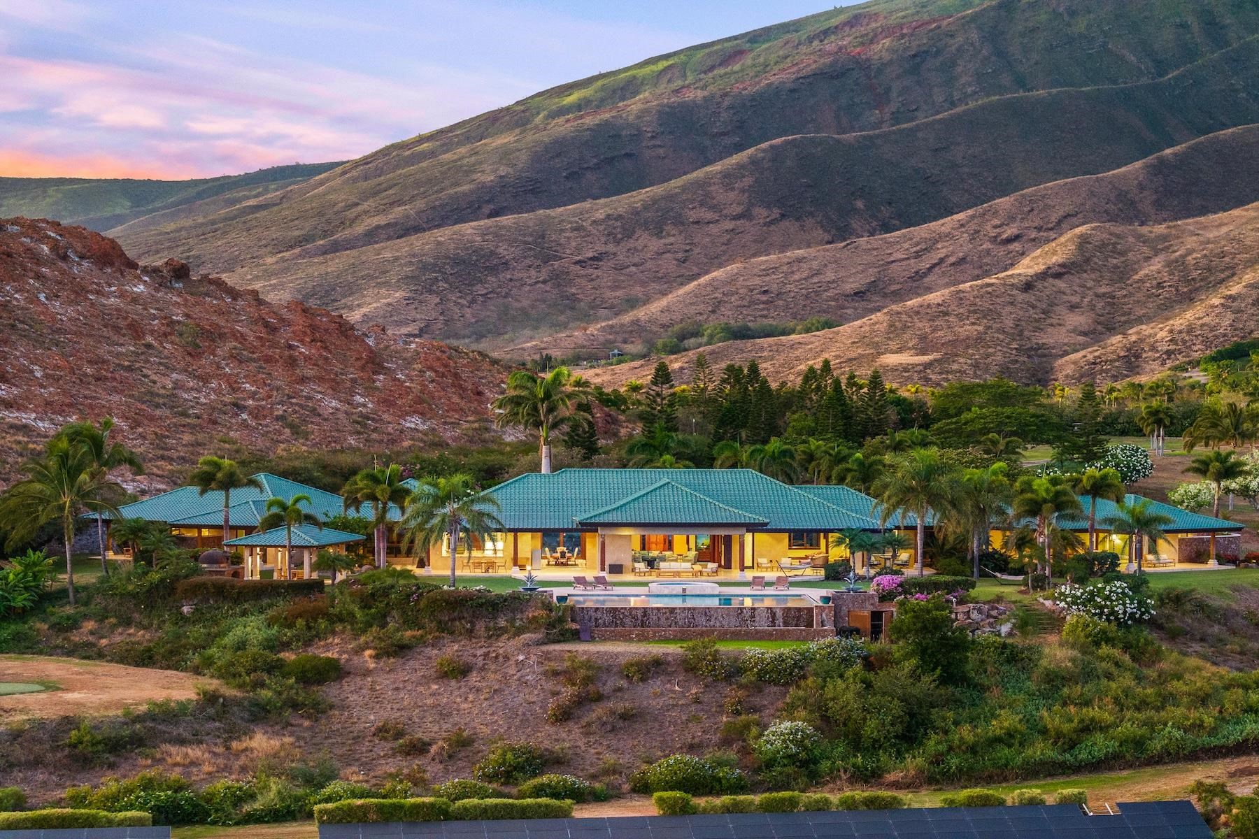 454  Wailau Pl Launiupoko, Lahaina home - photo 2 of 50