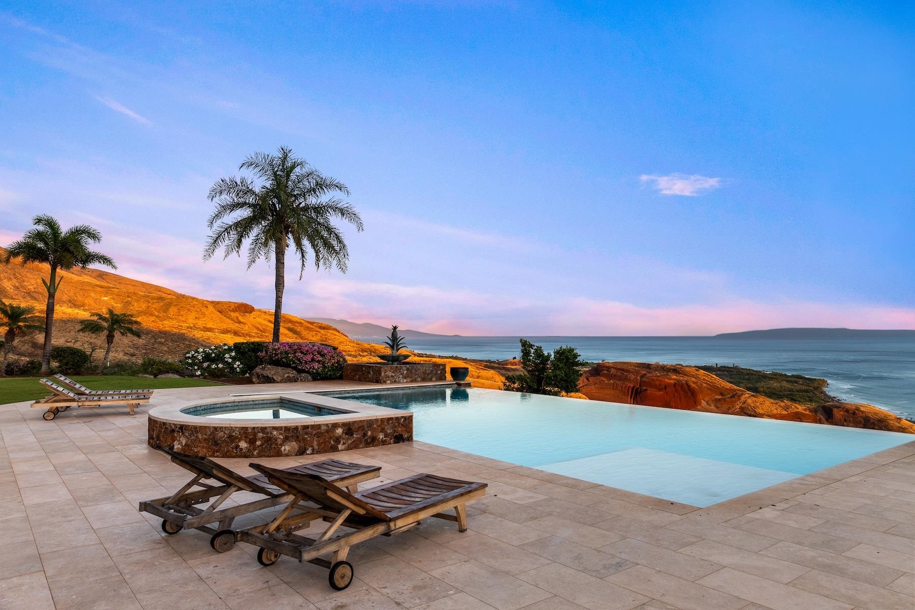 454  Wailau Pl Launiupoko, Lahaina home - photo 4 of 50