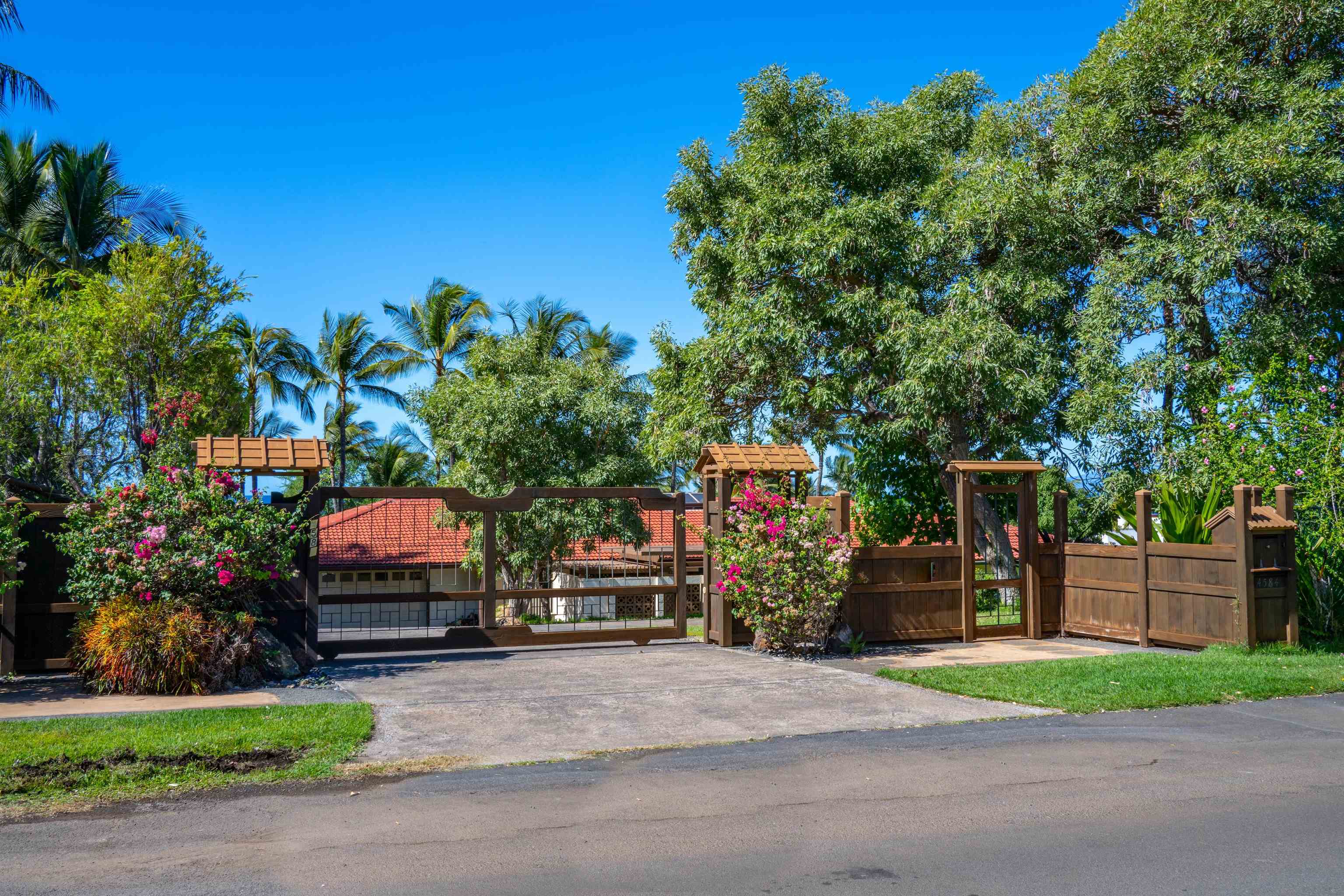 4584  Makena Rd , Wailea/Makena home - photo 13 of 30