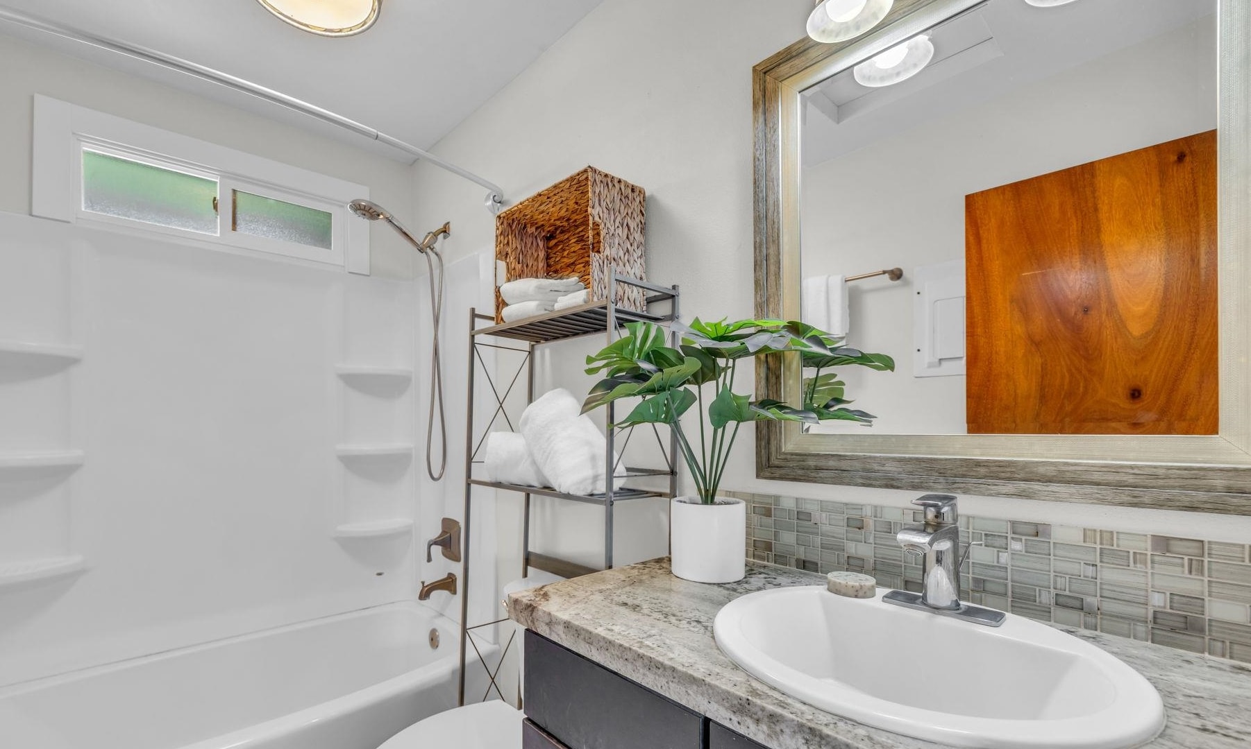 46  Puakou Pl Upper Paia, Spreckelsville/Paia/Kuau home - photo 11 of 50