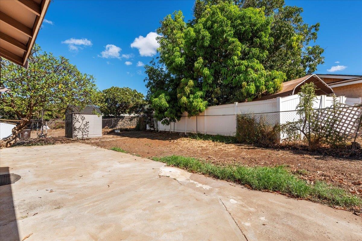 460  Kinaole Cir , Kihei home - photo 2 of 42