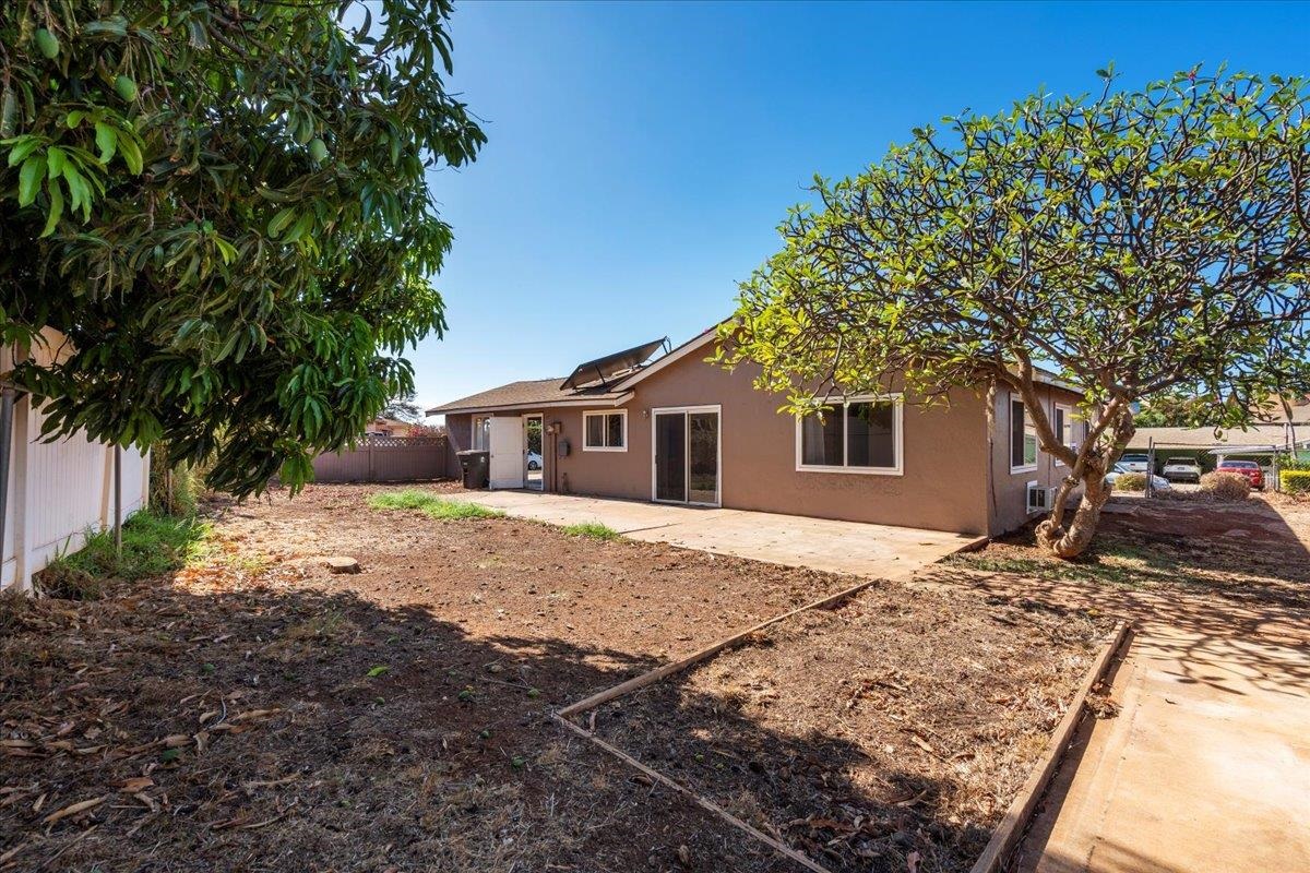 460  Kinaole Cir , Kihei home - photo 13 of 42