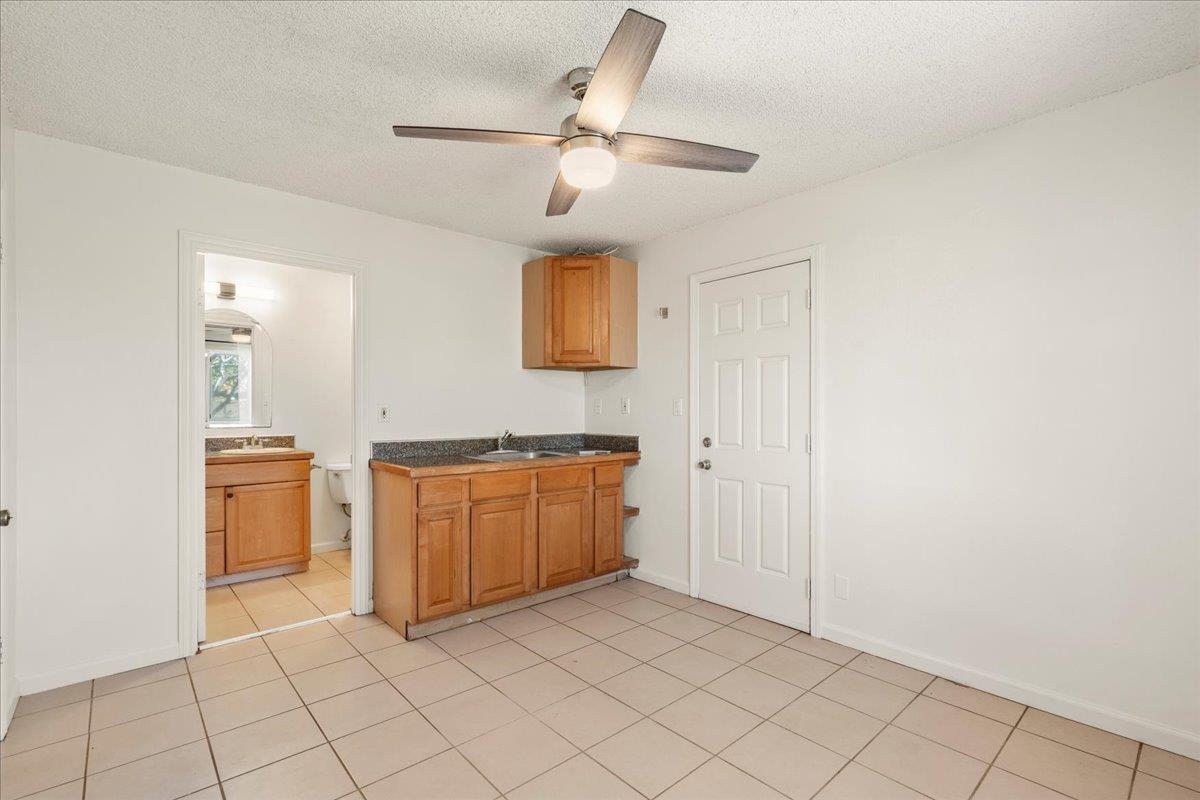 460  Kinaole Cir , Kihei home - photo 14 of 42