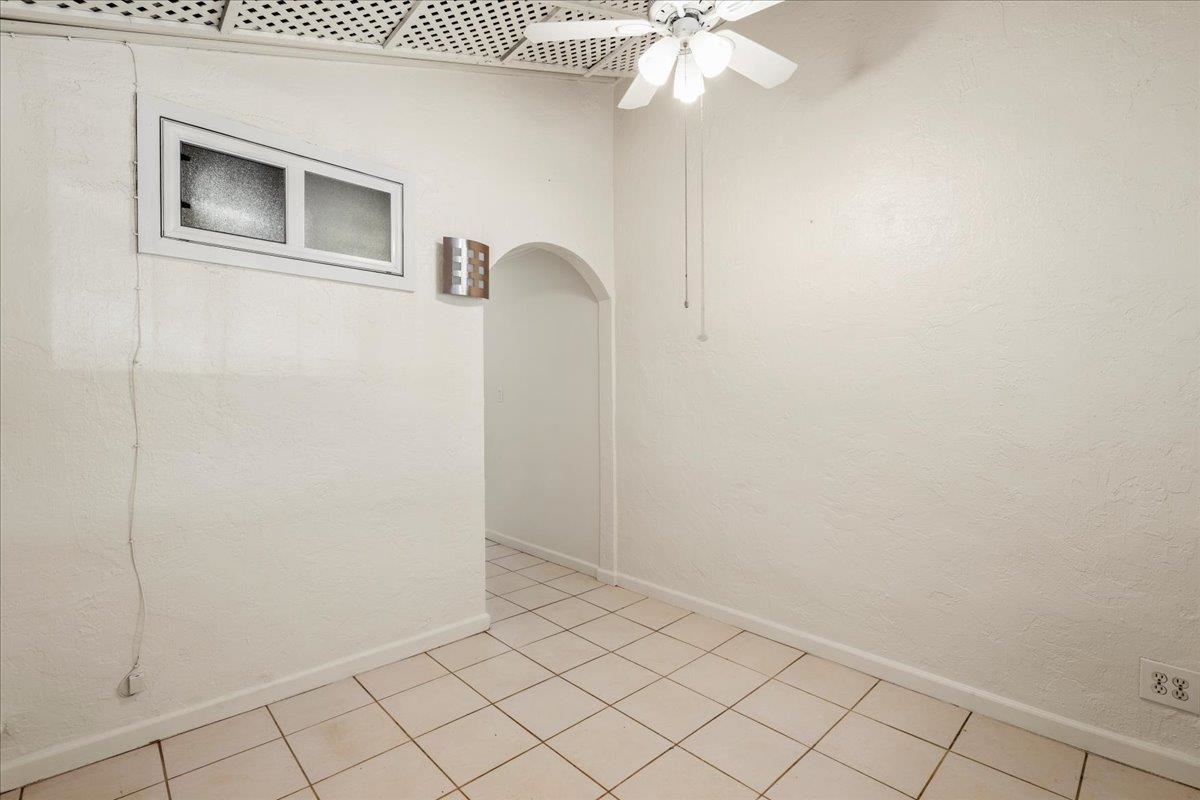 460  Kinaole Cir , Kihei home - photo 26 of 42