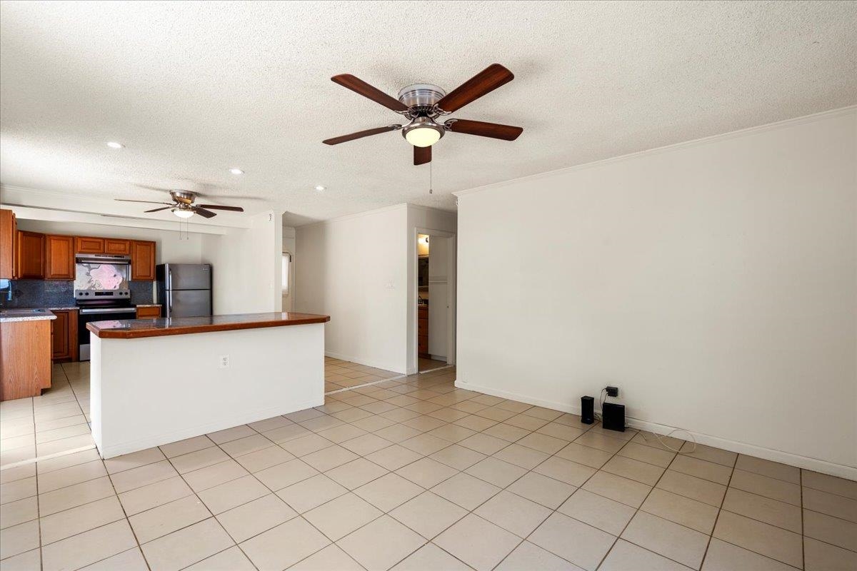 460  Kinaole Cir , Kihei home - photo 31 of 42