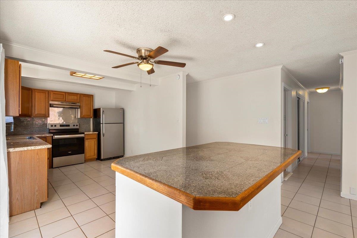 460  Kinaole Cir , Kihei home - photo 35 of 42