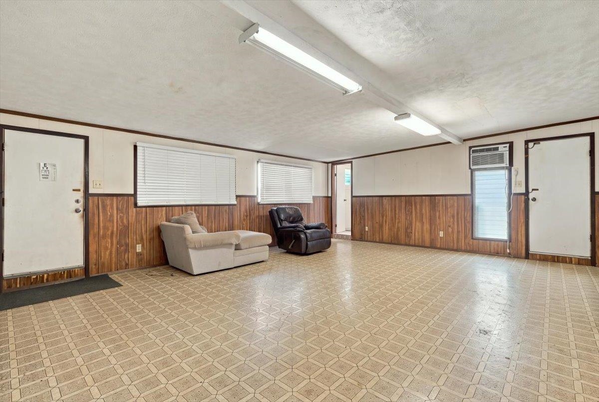 461  Lono Ave , Kahului home - photo 3 of 21