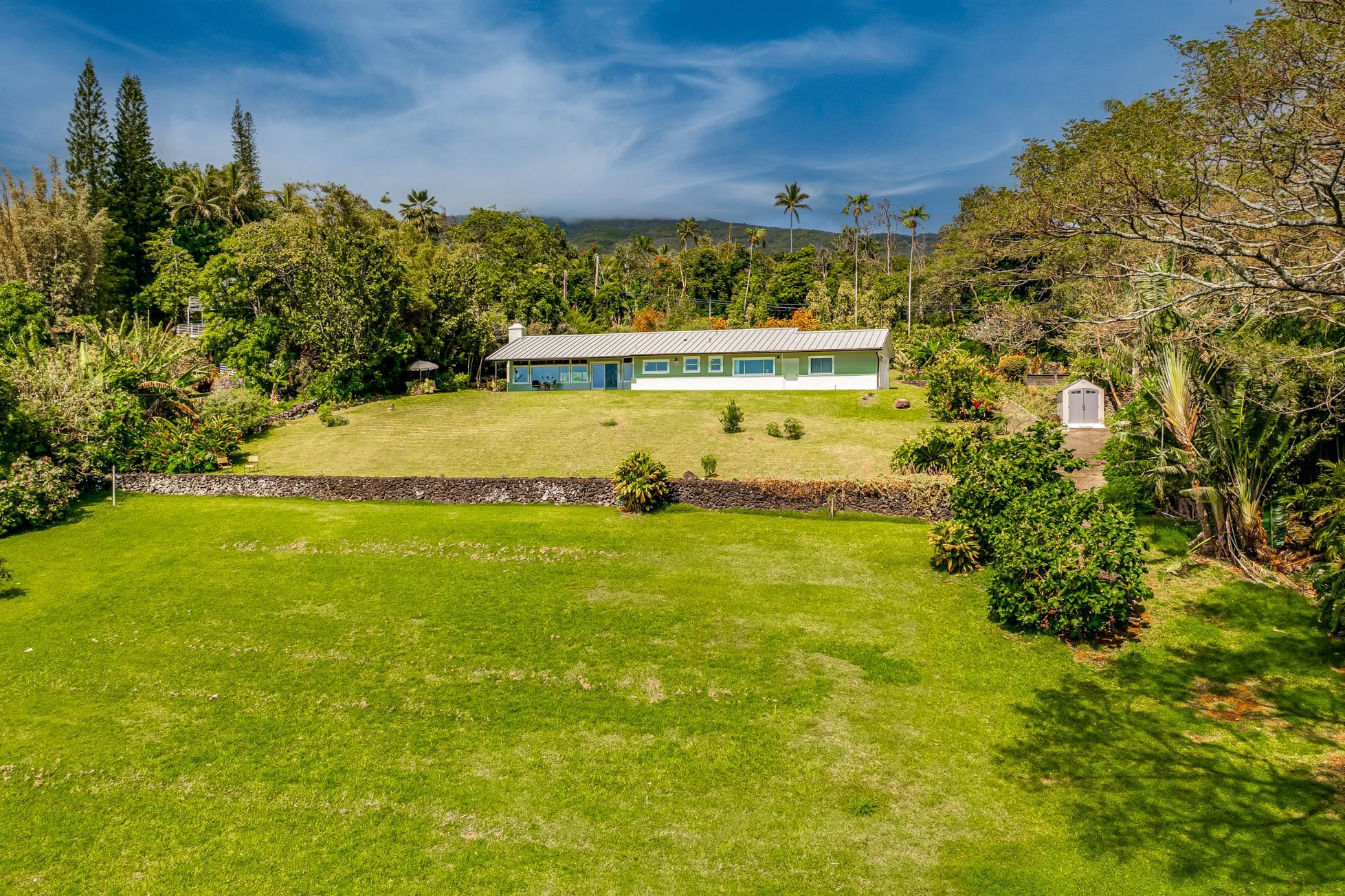46142  Hana Hwy Hwy Mu'olea, Hana home - photo 3 of 43