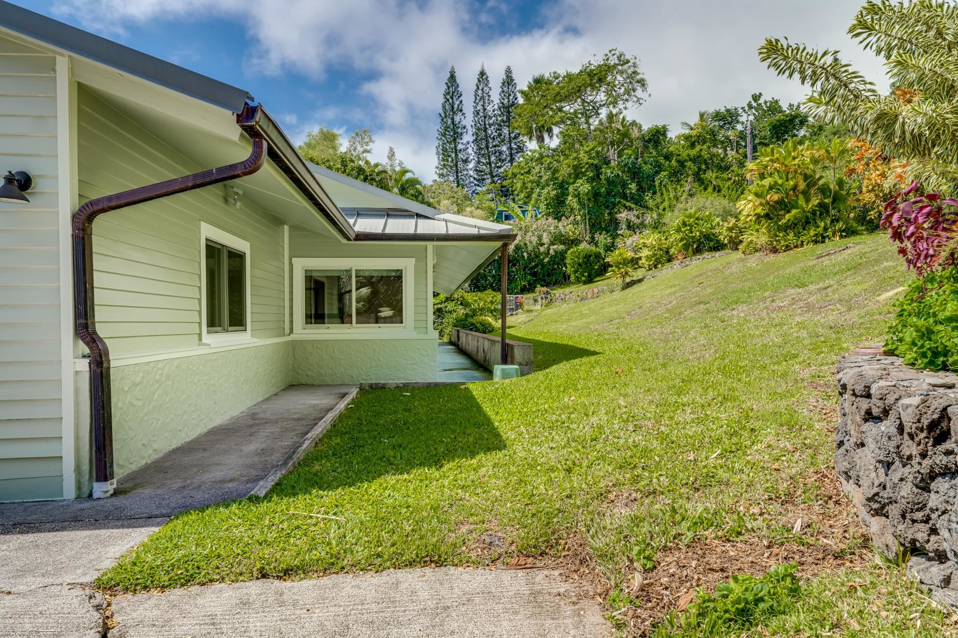 46142  Hana Hwy Hwy Mu'olea, Hana home - photo 32 of 43