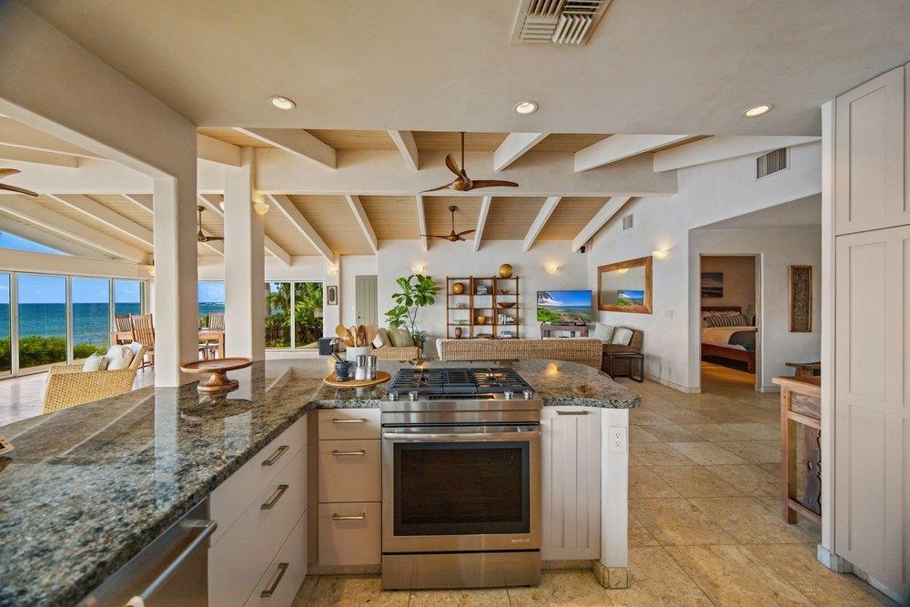 465 & 467  Hana Hwy Kuau, Spreckelsville/Paia/Kuau home - photo 18 of 50