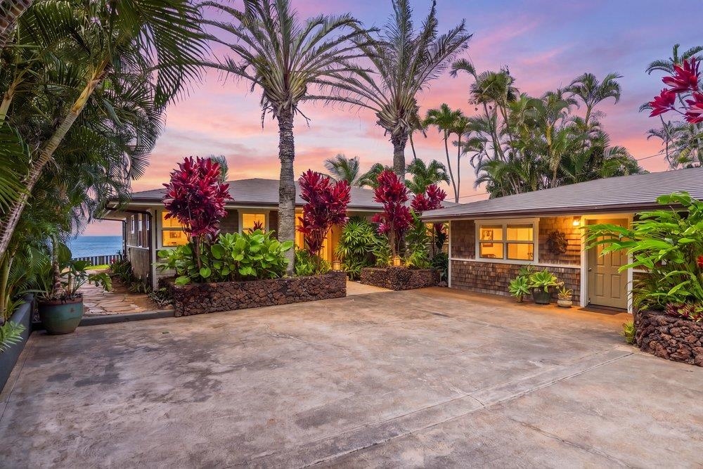 465 & 467  Hana Hwy Kuau, Spreckelsville/Paia/Kuau home - photo 4 of 50