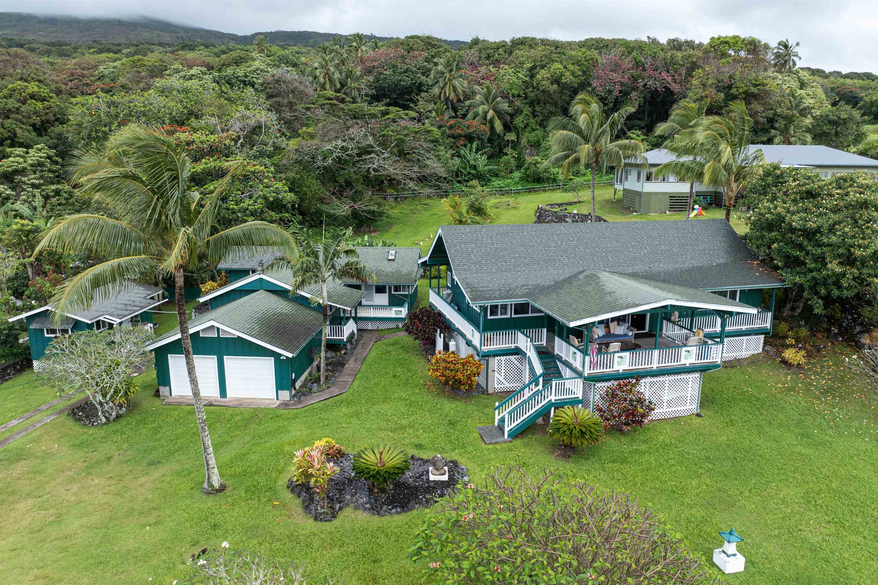 46703  Hana Hwy Hana / Puuiki, Hana home - photo 3 of 36