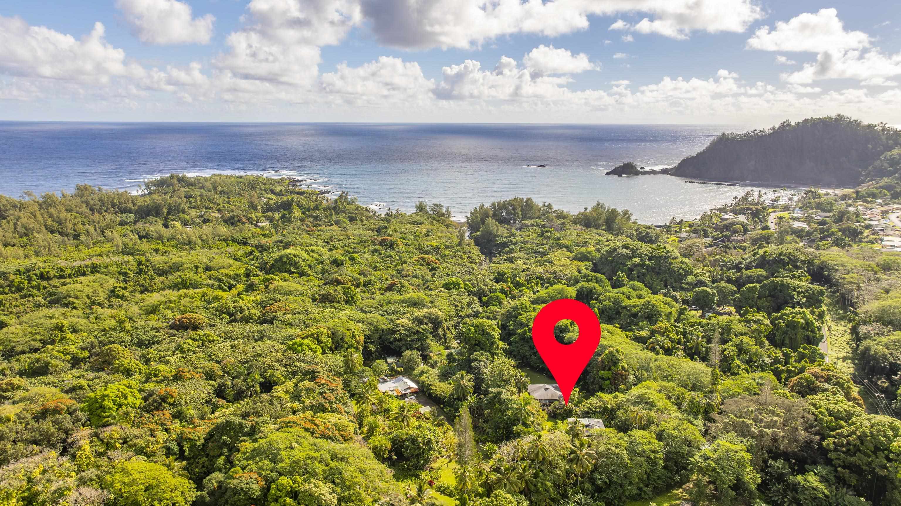4685  Uakea Rd , Hana home - photo 2 of 50