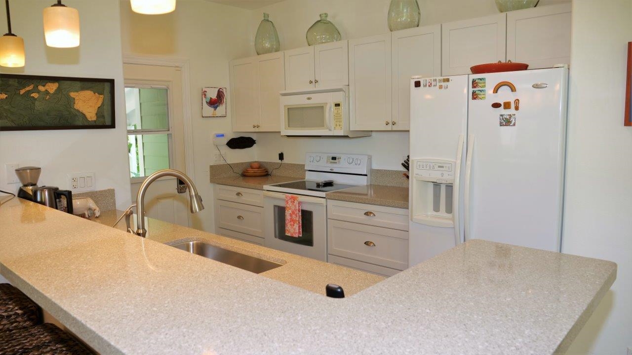 47  Hale Lio Pl , Haiku home - photo 8 of 25