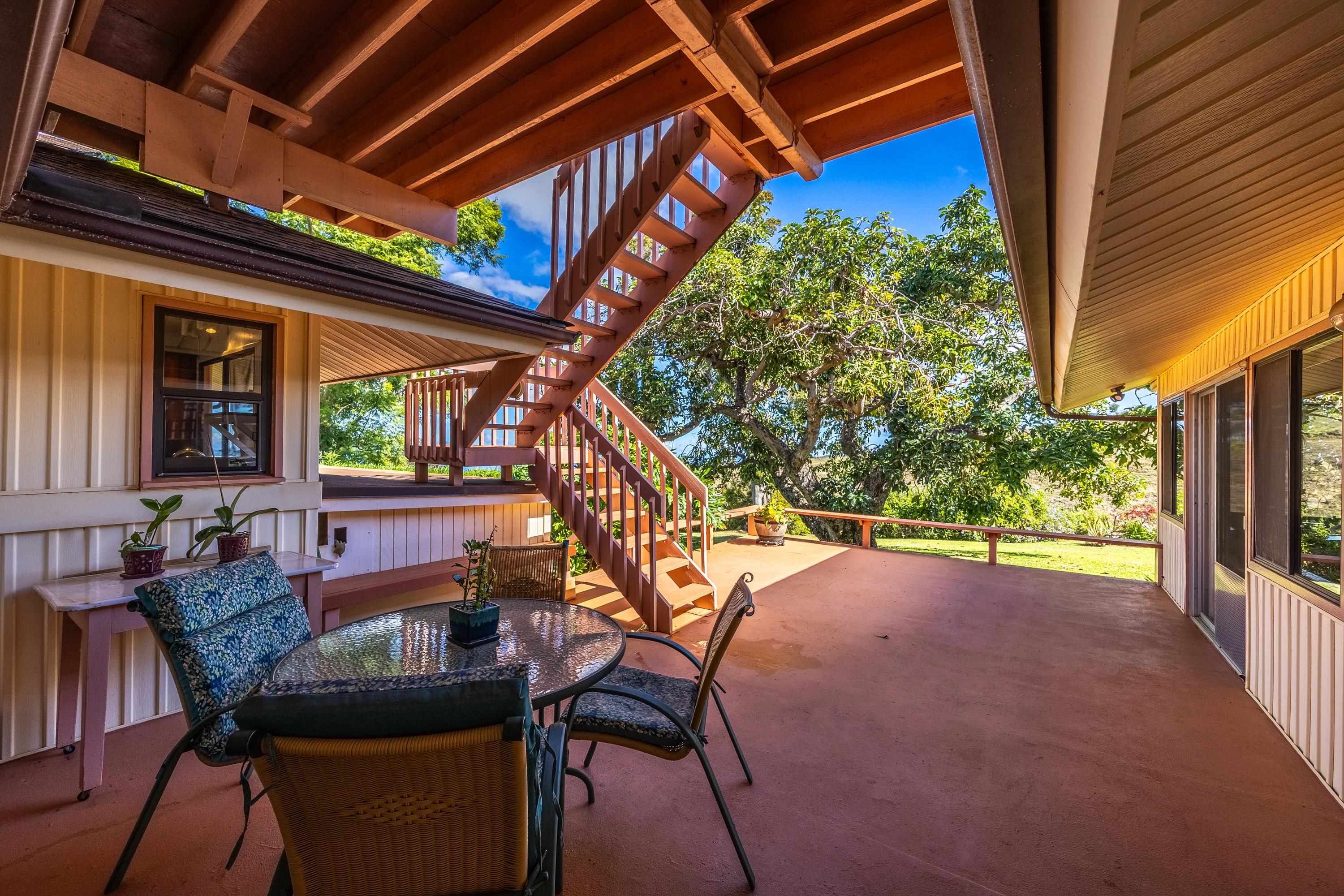 47  Ka Dr , Kula/Ulupalakua/Kanaio home - photo 16 of 50