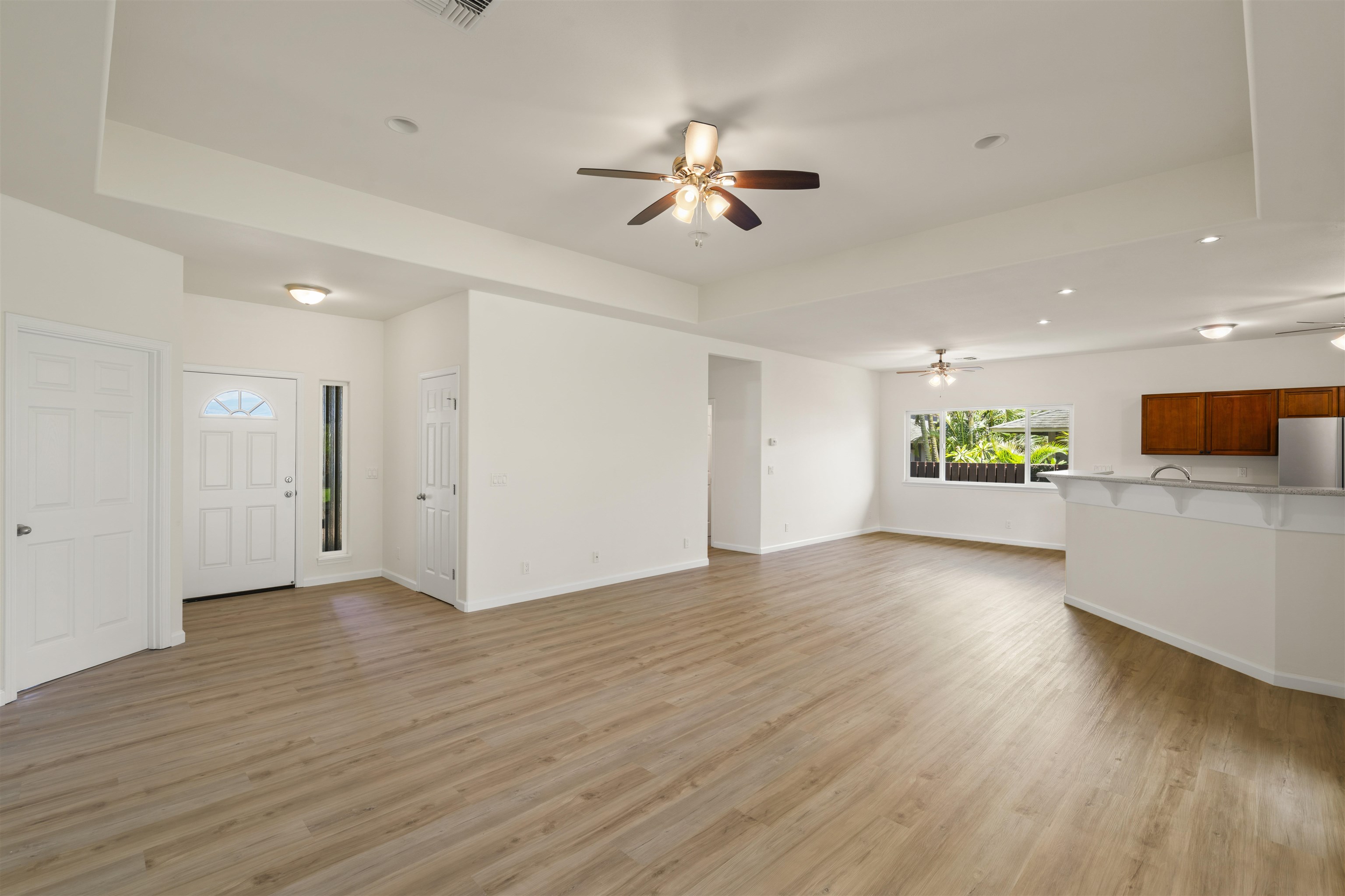 47  Moolu St , Wailuku home - photo 4 of 41