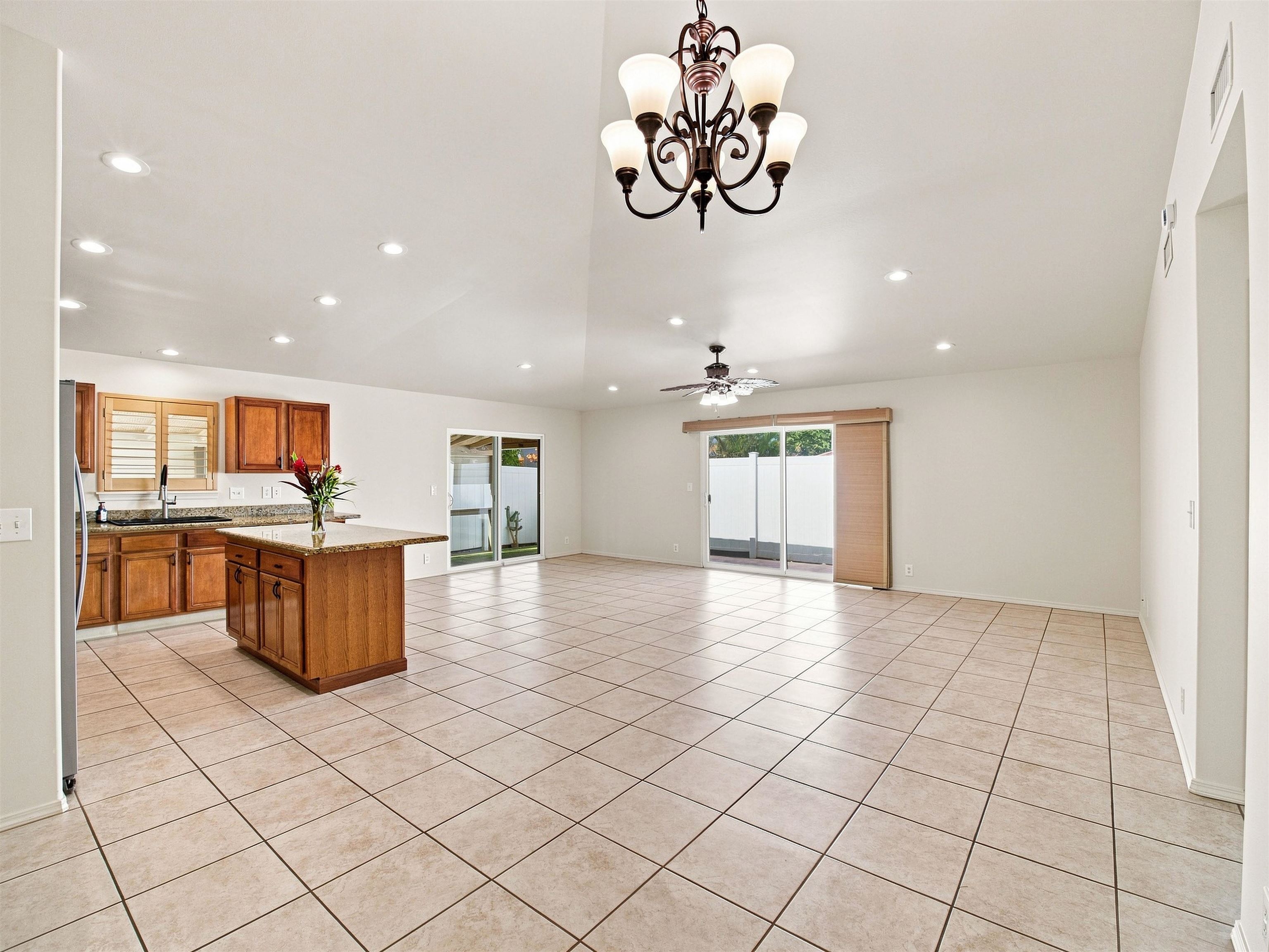47  Polale St , Kihei home - photo 6 of 35