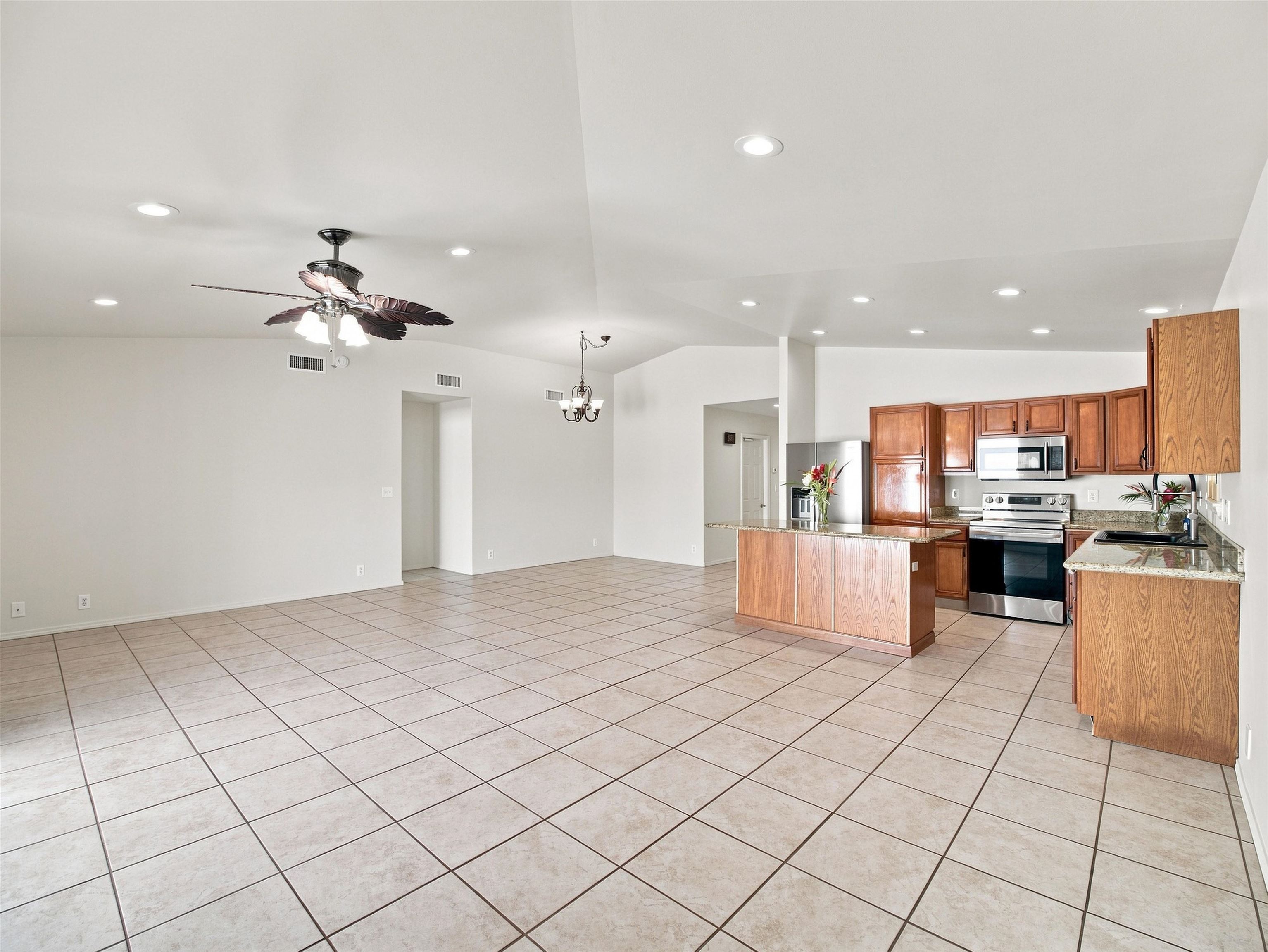 47  Polale St , Kihei home - photo 9 of 35