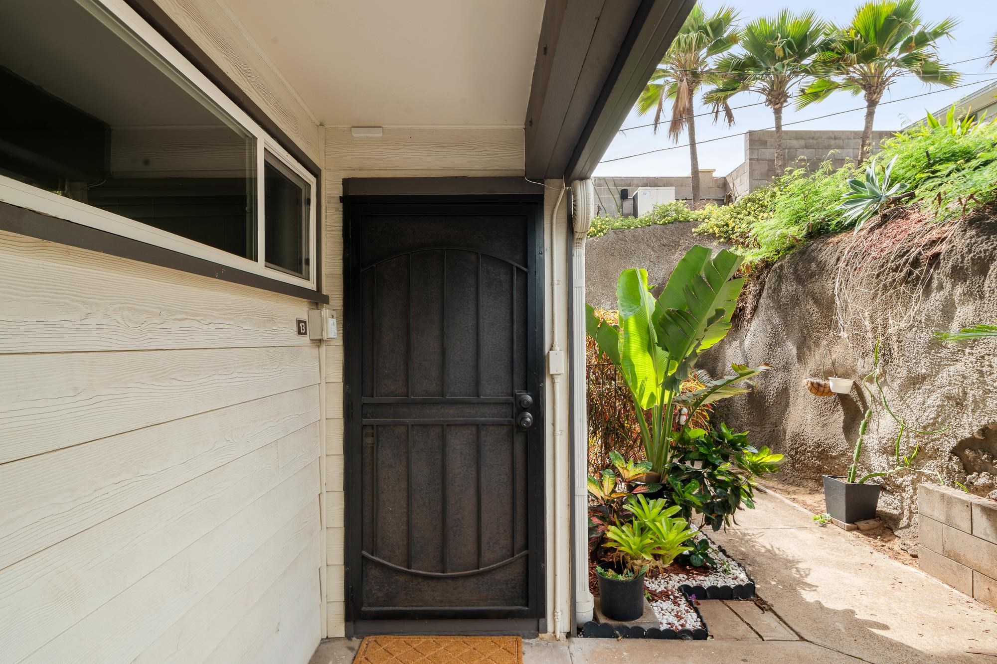 Puuone Gardens condo # 13, Wailuku, Hawaii - photo 6 of 30