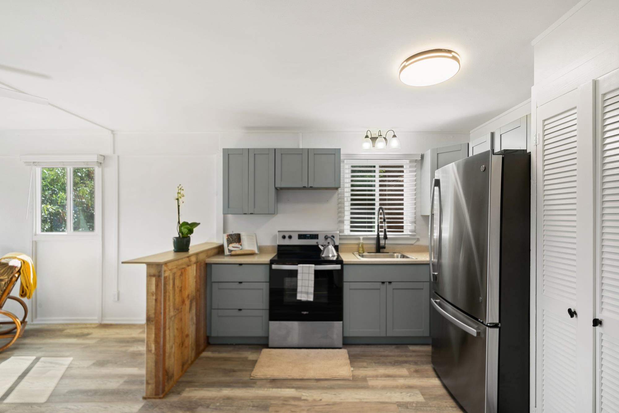 Puuone Gardens condo # 13, Wailuku, Hawaii - photo 7 of 30