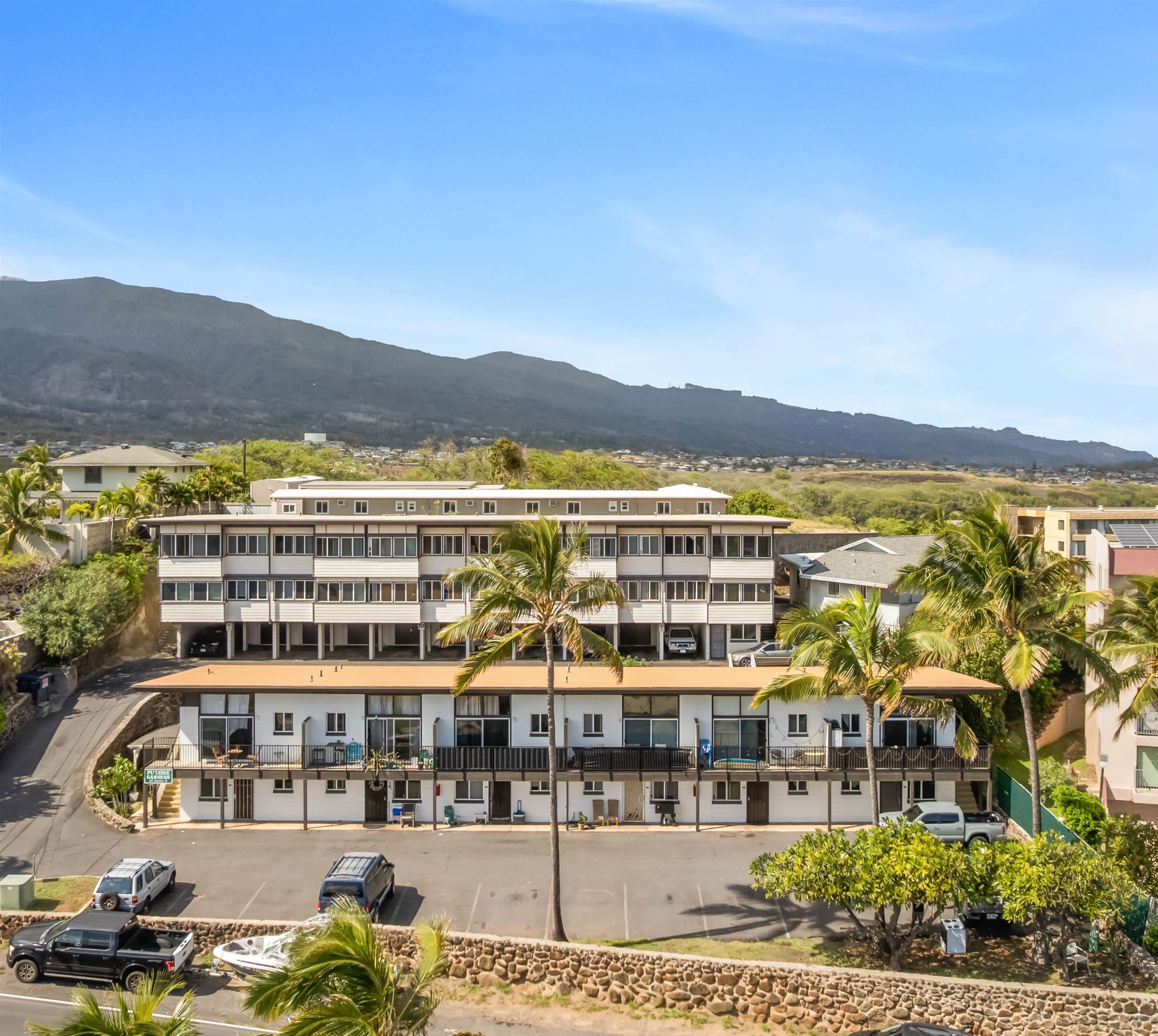 Puuone Gardens condo # 6, Wailuku, Hawaii - photo 4 of 17