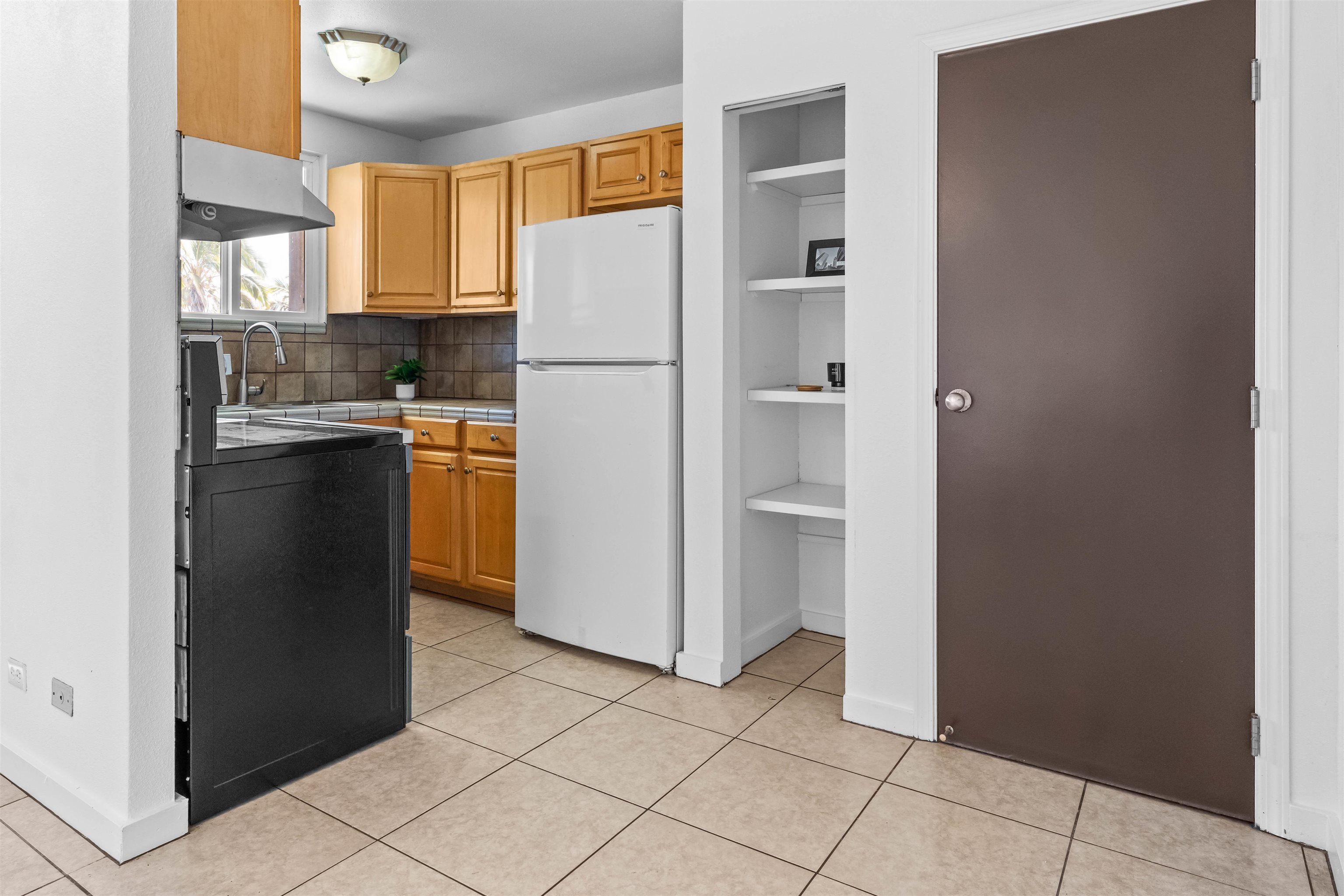 Puuone Gardens condo # 6, Wailuku, Hawaii - photo 10 of 17