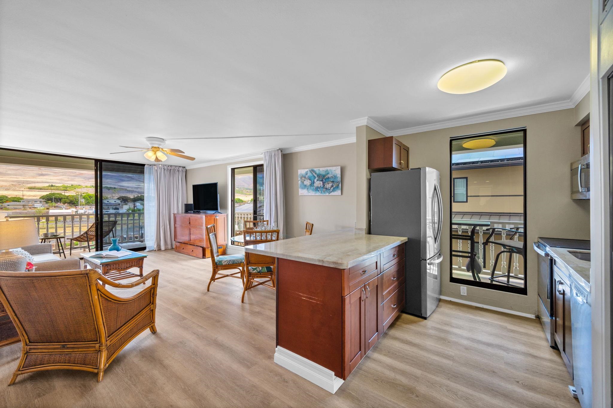 Lahaina Shores condo # 202, Lahaina, Hawaii - photo 2 of 28