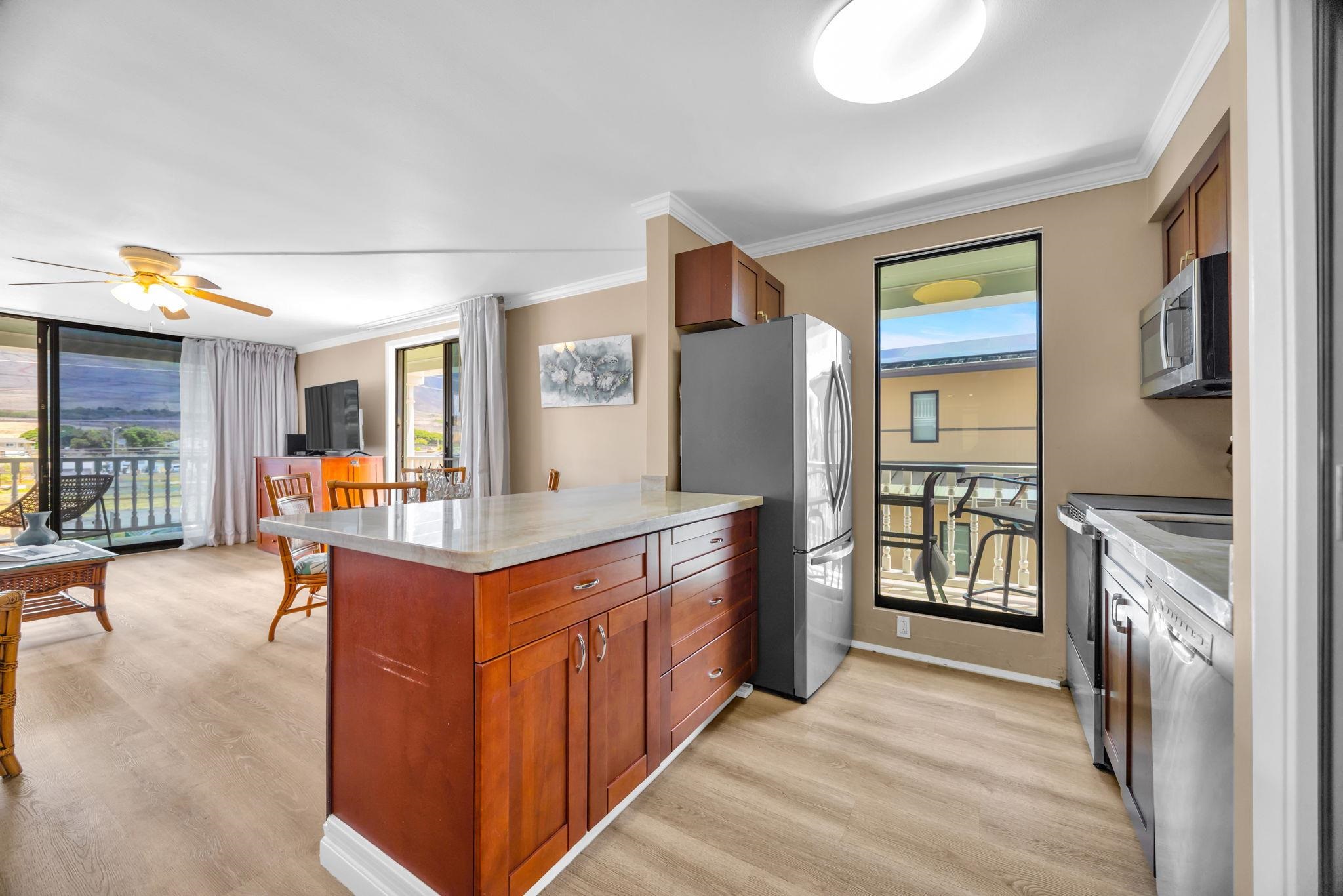 Lahaina Shores condo # 202, Lahaina, Hawaii - photo 9 of 28