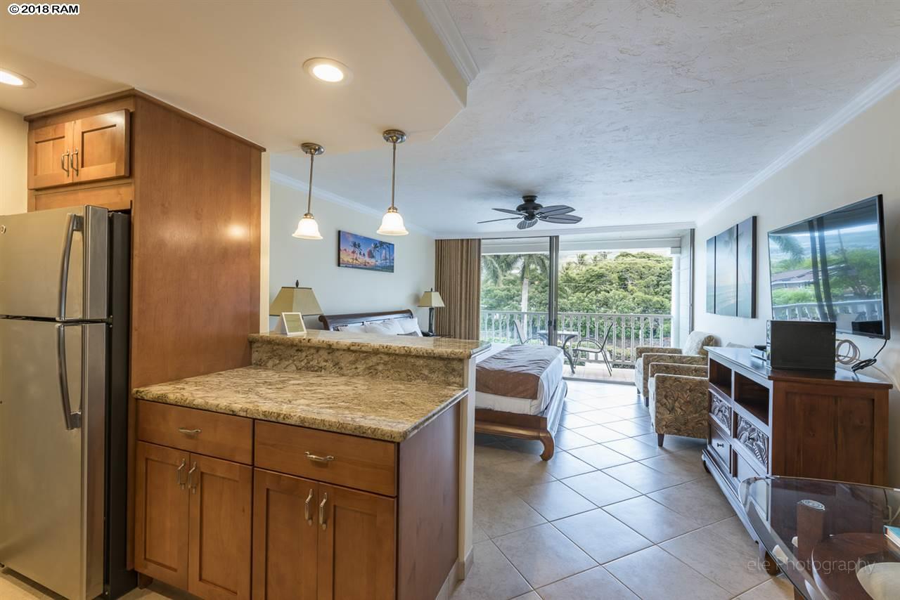 Lahaina Shores condo # 208, Lahaina, Hawaii - photo 2 of 30