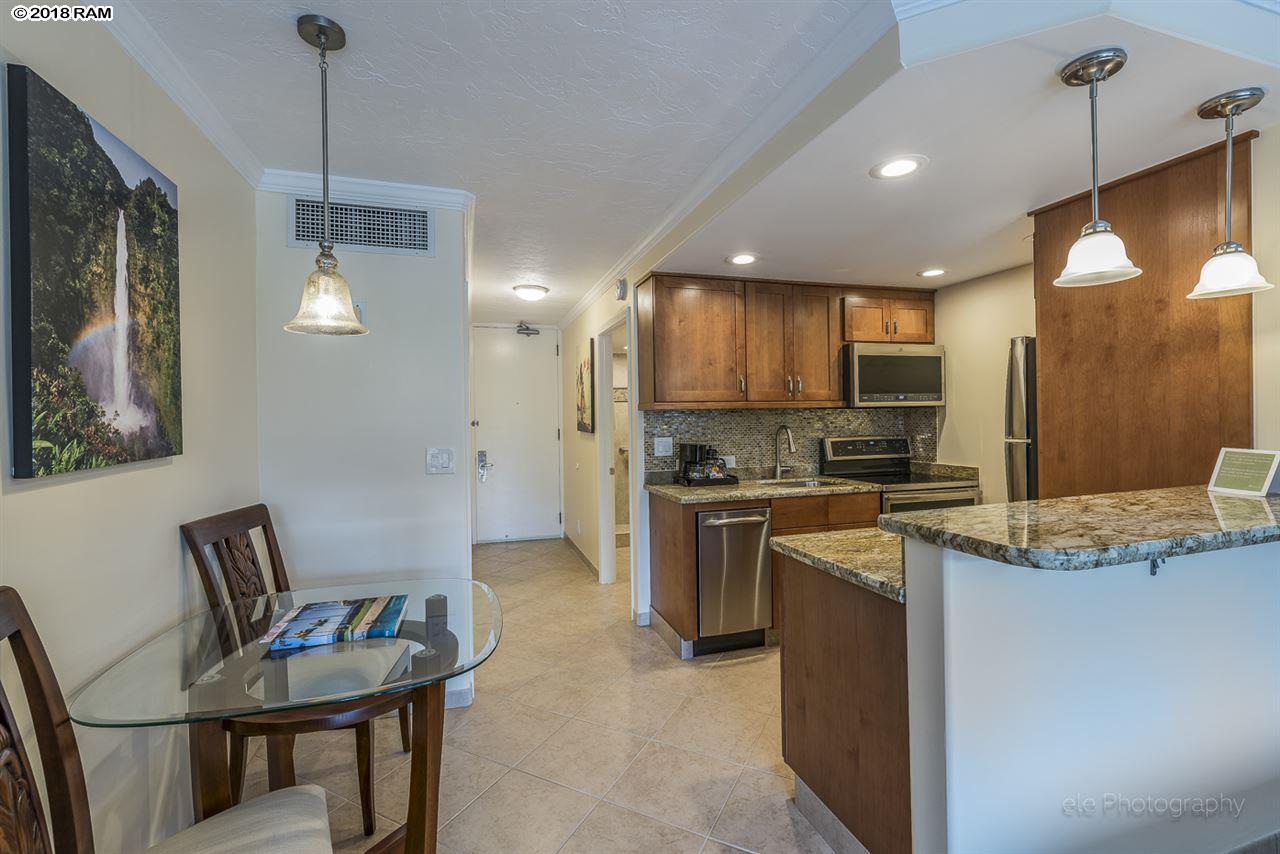 Lahaina Shores condo # 208, Lahaina, Hawaii - photo 11 of 30