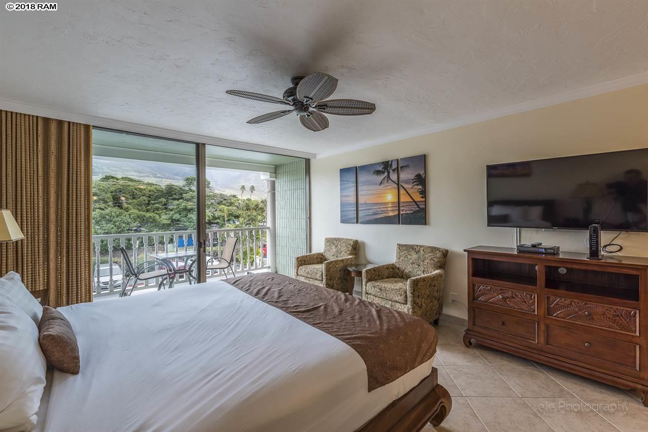 Lahaina Shores condo # 208, Lahaina, Hawaii - photo 13 of 30