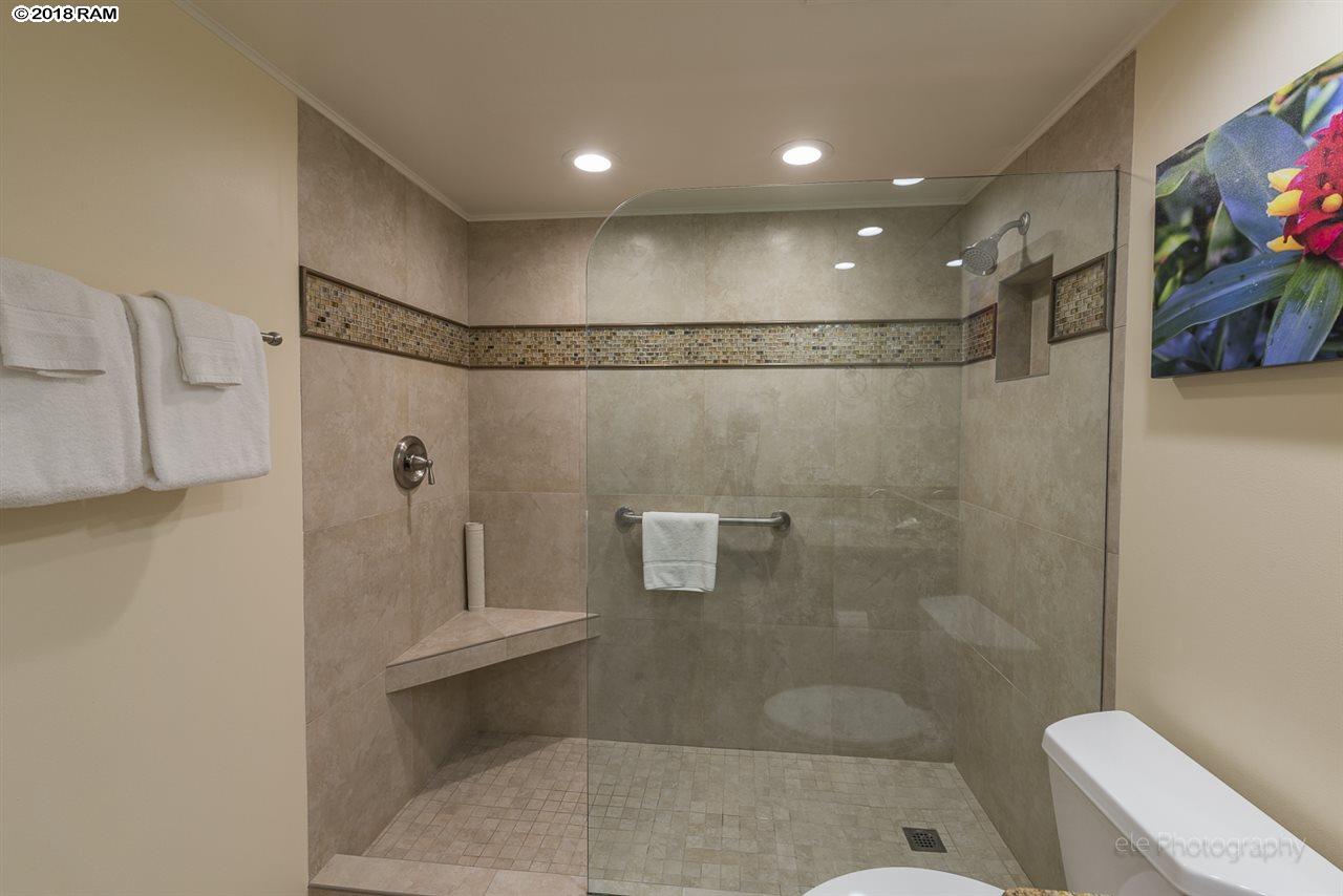 Lahaina Shores condo # 208, Lahaina, Hawaii - photo 5 of 30