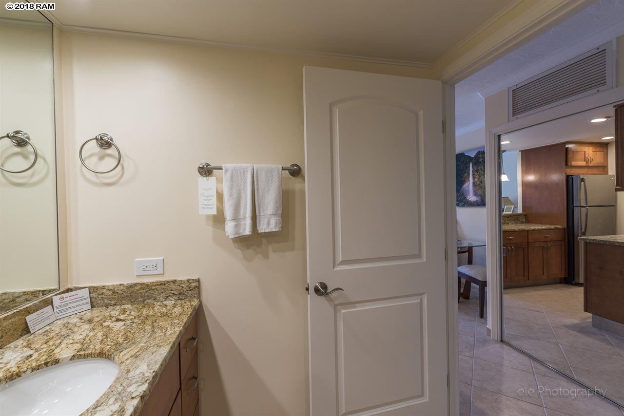 Lahaina Shores condo # 208, Lahaina, Hawaii - photo 7 of 30