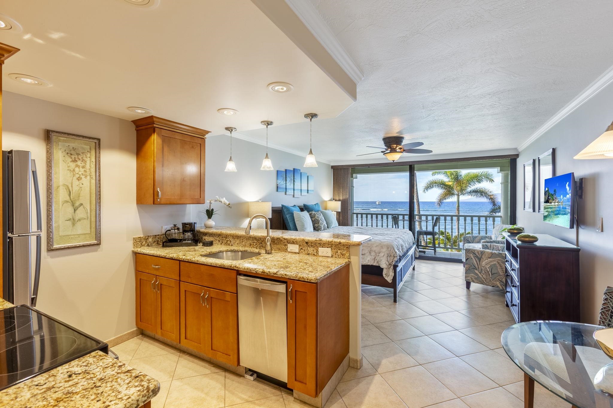 Lahaina Shores condo # 213, Lahaina, Hawaii - photo 16 of 30