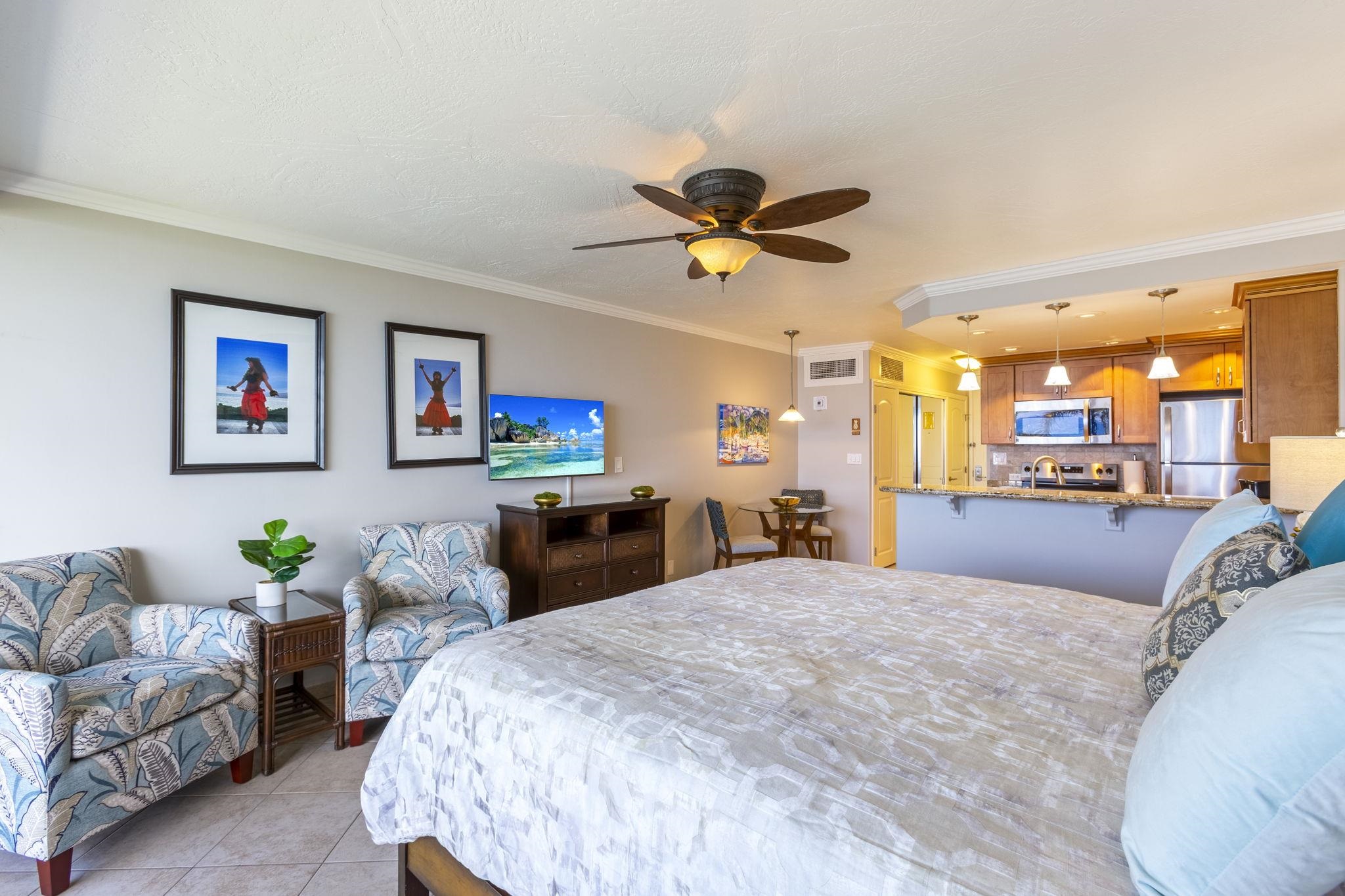 Lahaina Shores condo # 213, Lahaina, Hawaii - photo 8 of 30