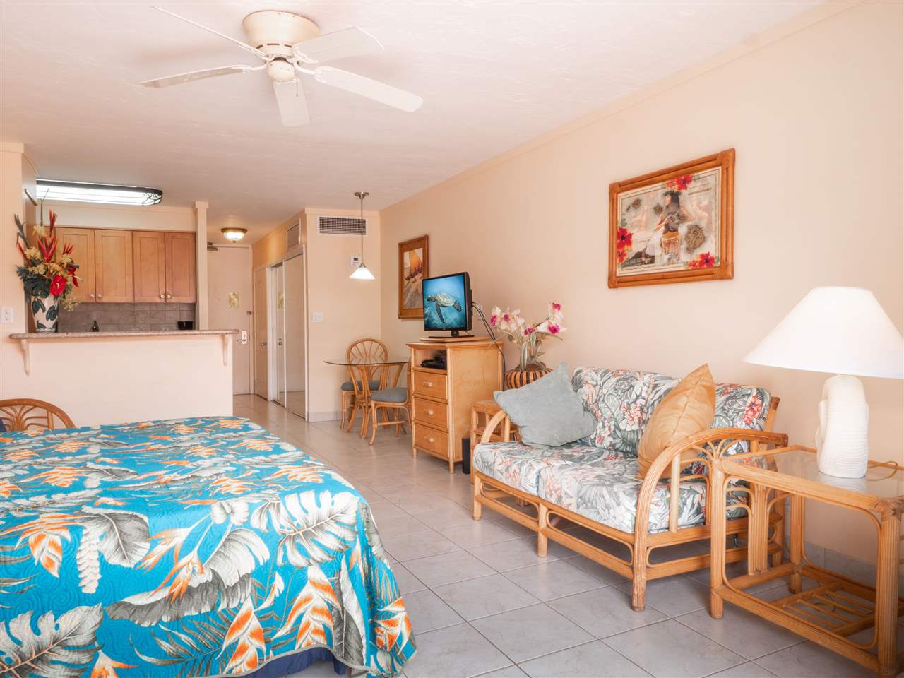 Lahaina Shores condo # 218, Lahaina, Hawaii - photo 5 of 21