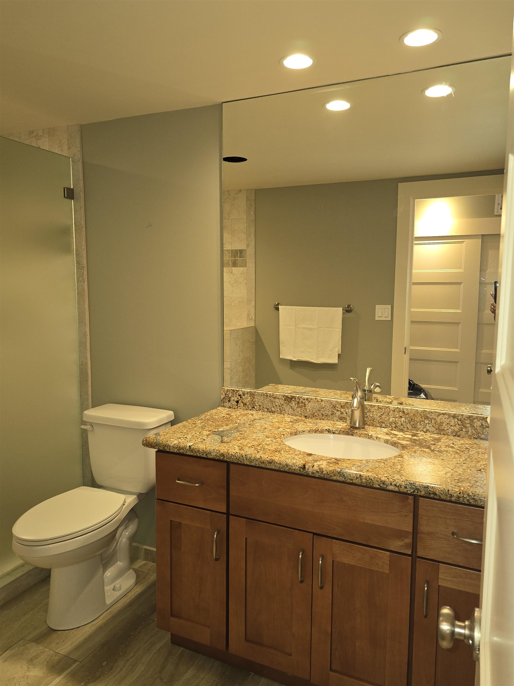 Lahaina Shores condo # 220, Lahaina, Hawaii - photo 12 of 23