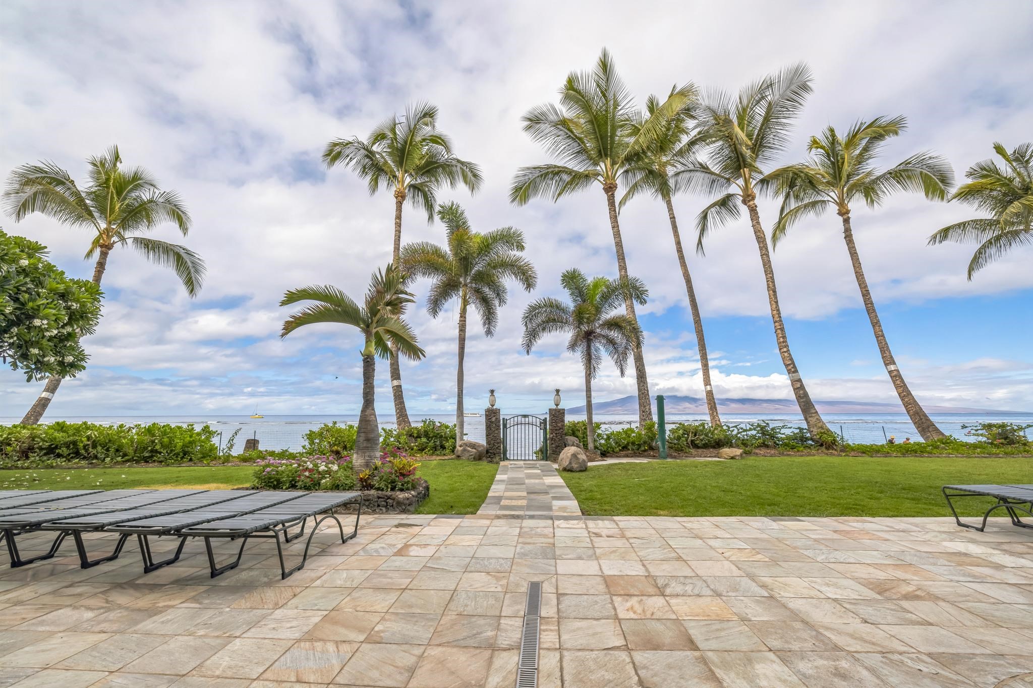 Lahaina Shores condo # 235, Lahaina, Hawaii - photo 11 of 33