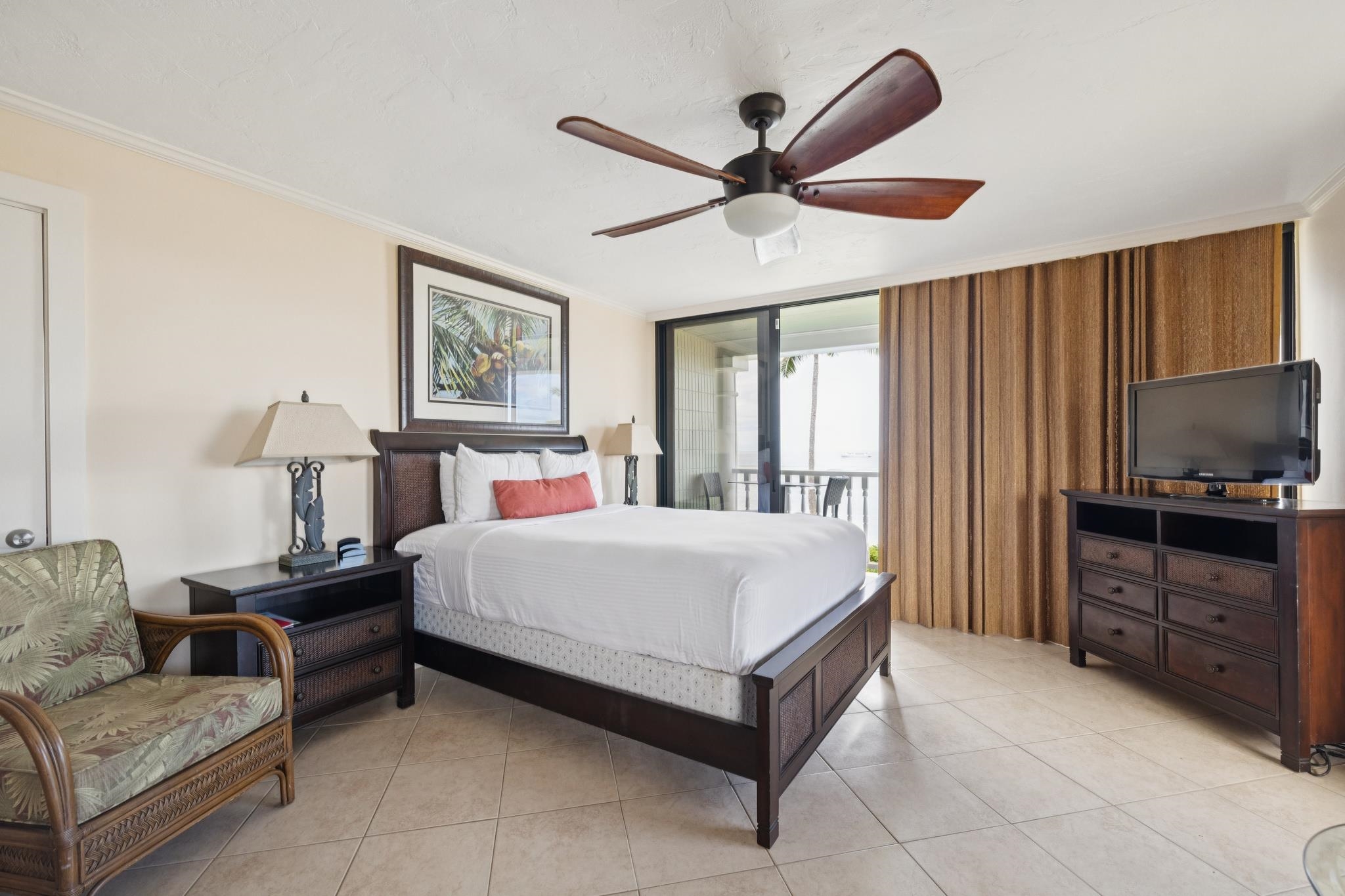 Lahaina Shores condo # 237, Lahaina, Hawaii - photo 2 of 33