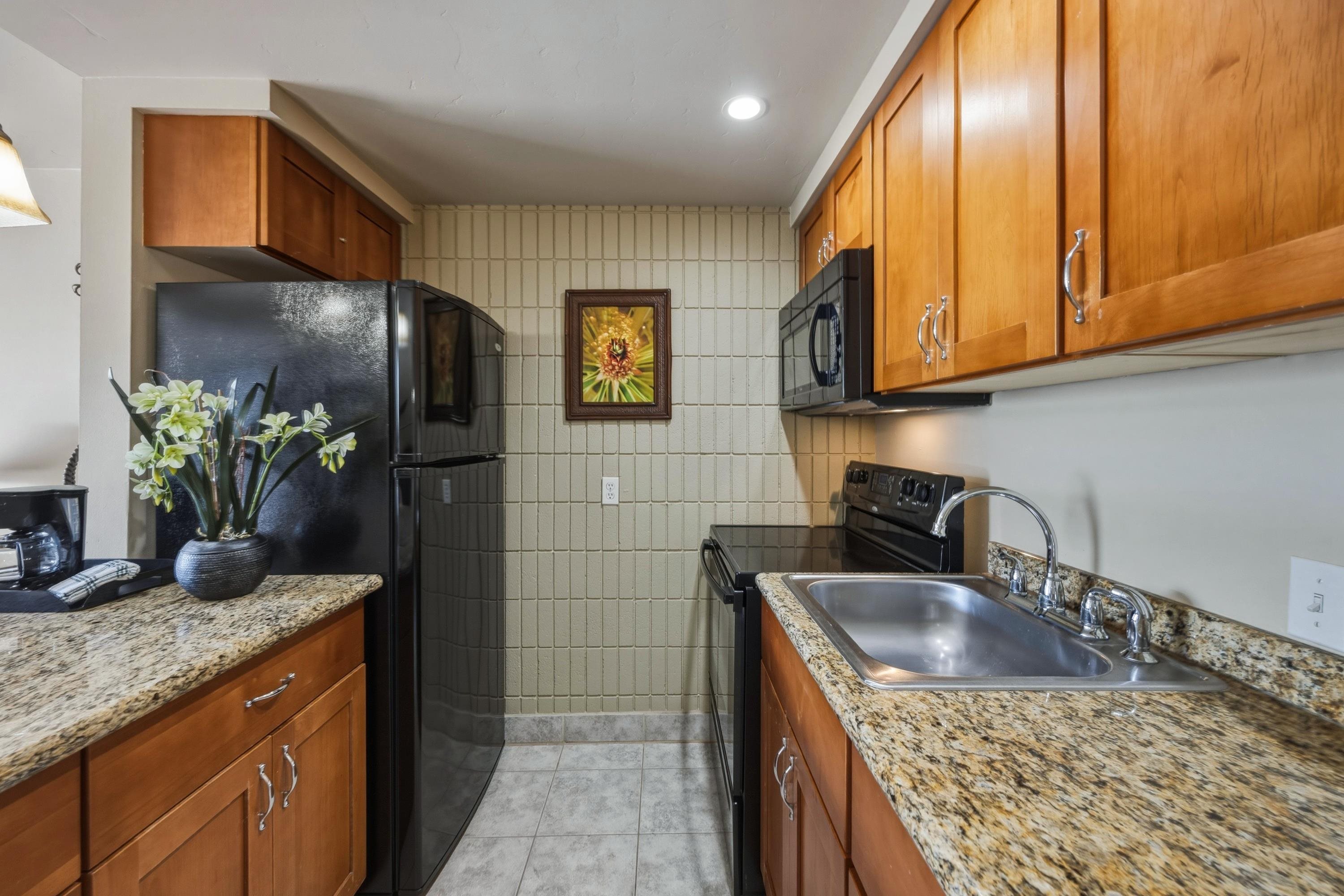 Lahaina Shores condo # 314, Lahaina, Hawaii - photo 8 of 29