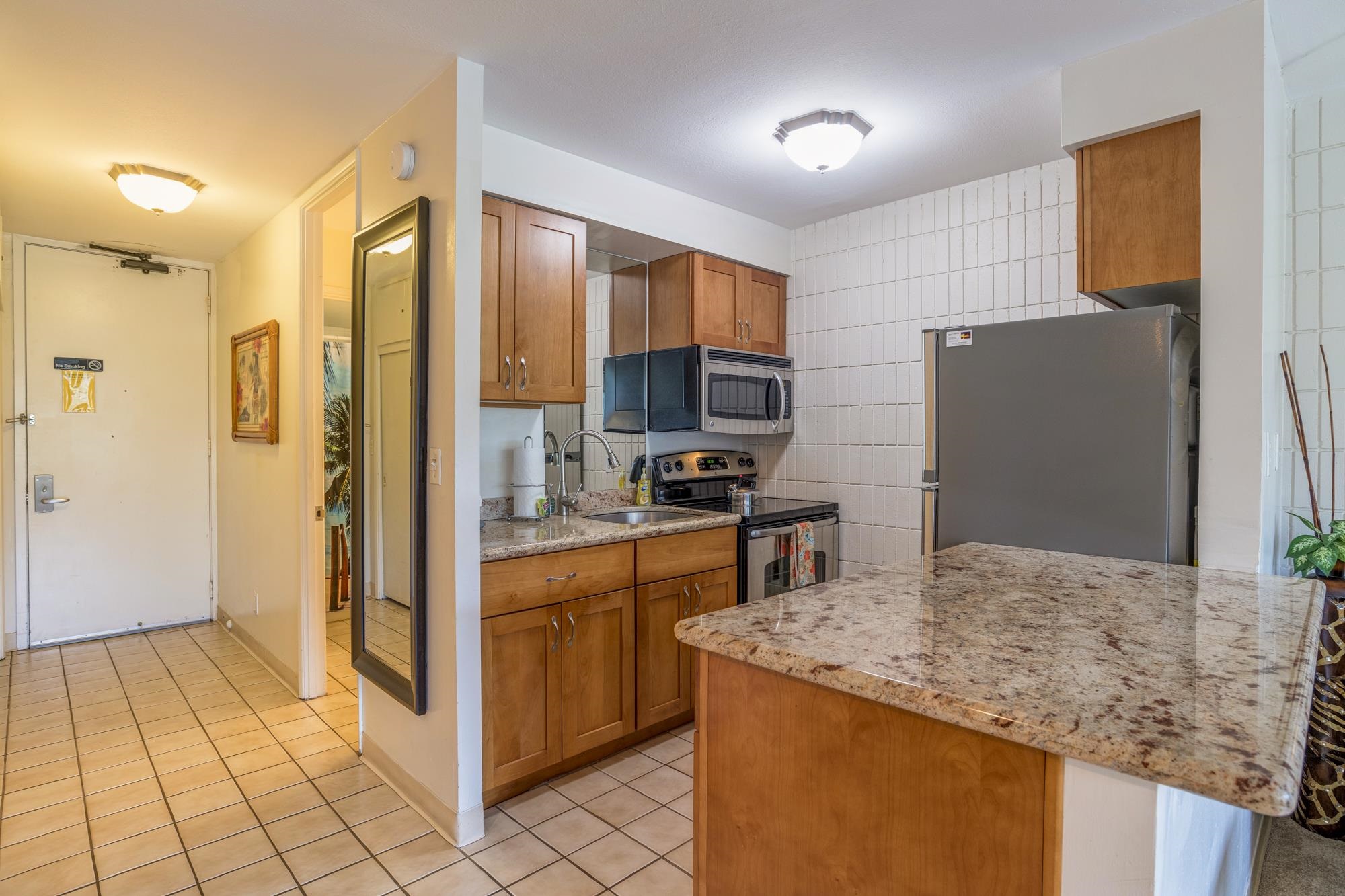 Lahaina Shores condo # 316, Lahaina, Hawaii - photo 3 of 6