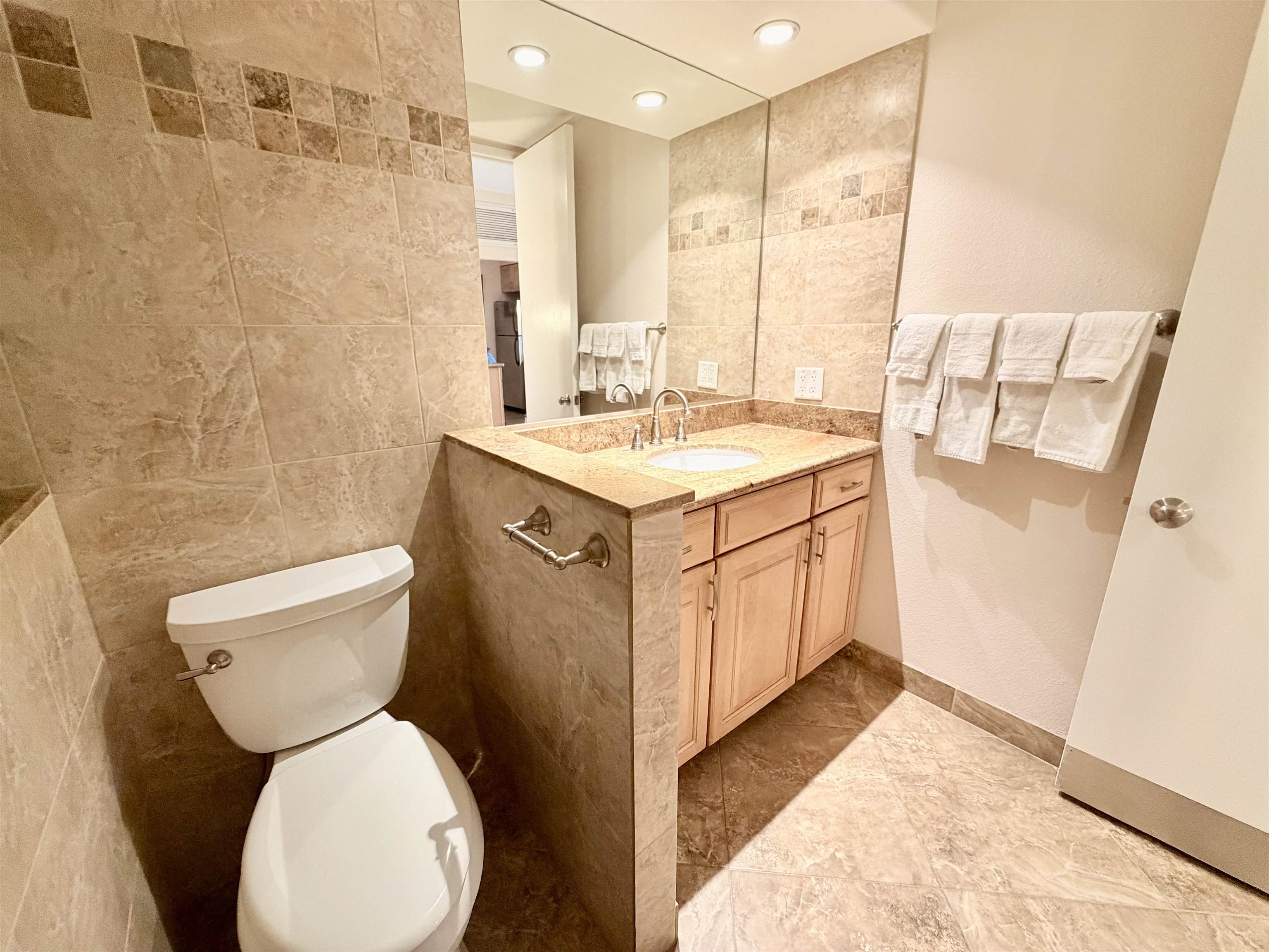 Lahaina Shores condo # 320, Lahaina, Hawaii - photo 21 of 41