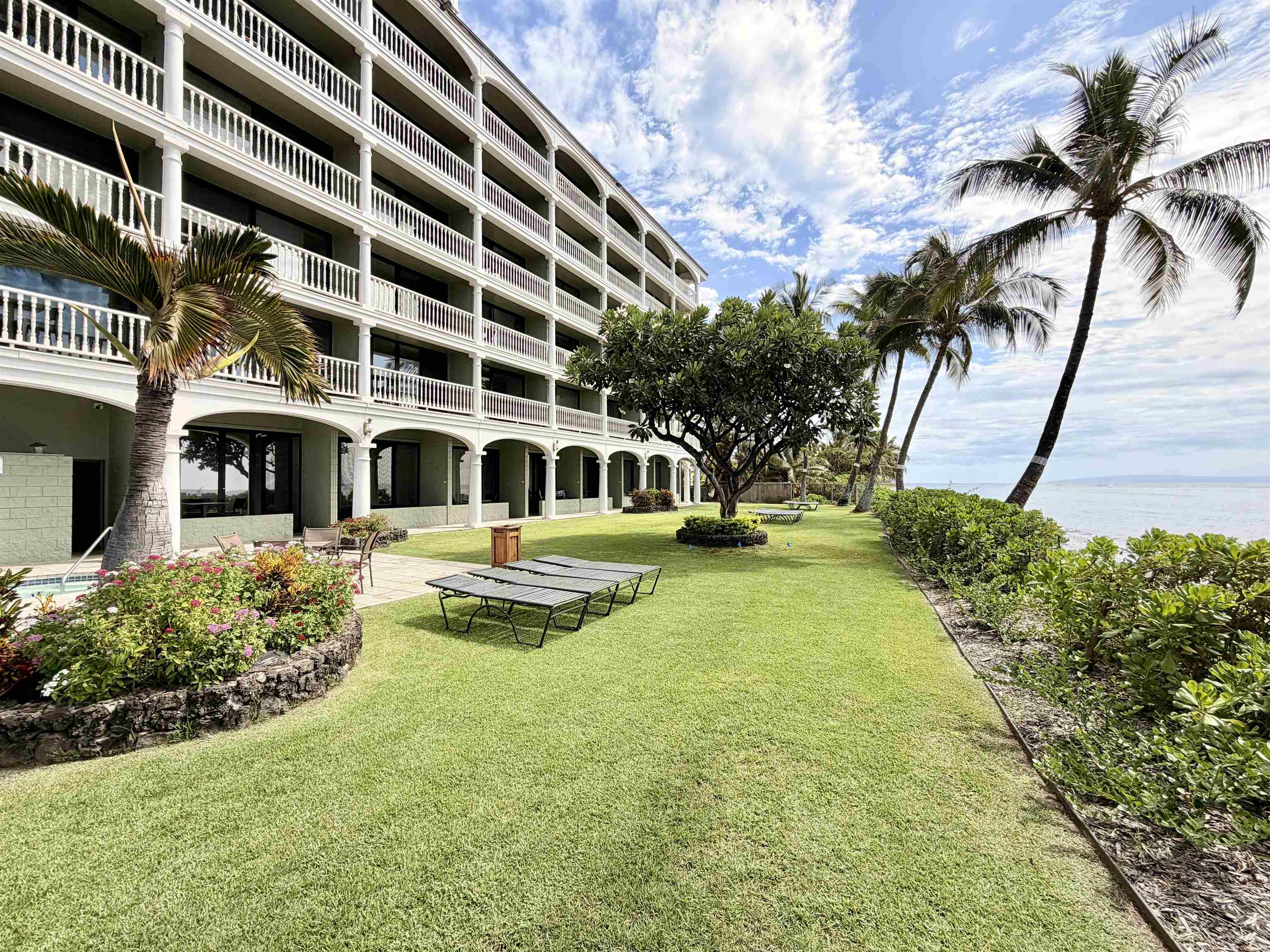 Lahaina Shores condo # 320, Lahaina, Hawaii - photo 33 of 41