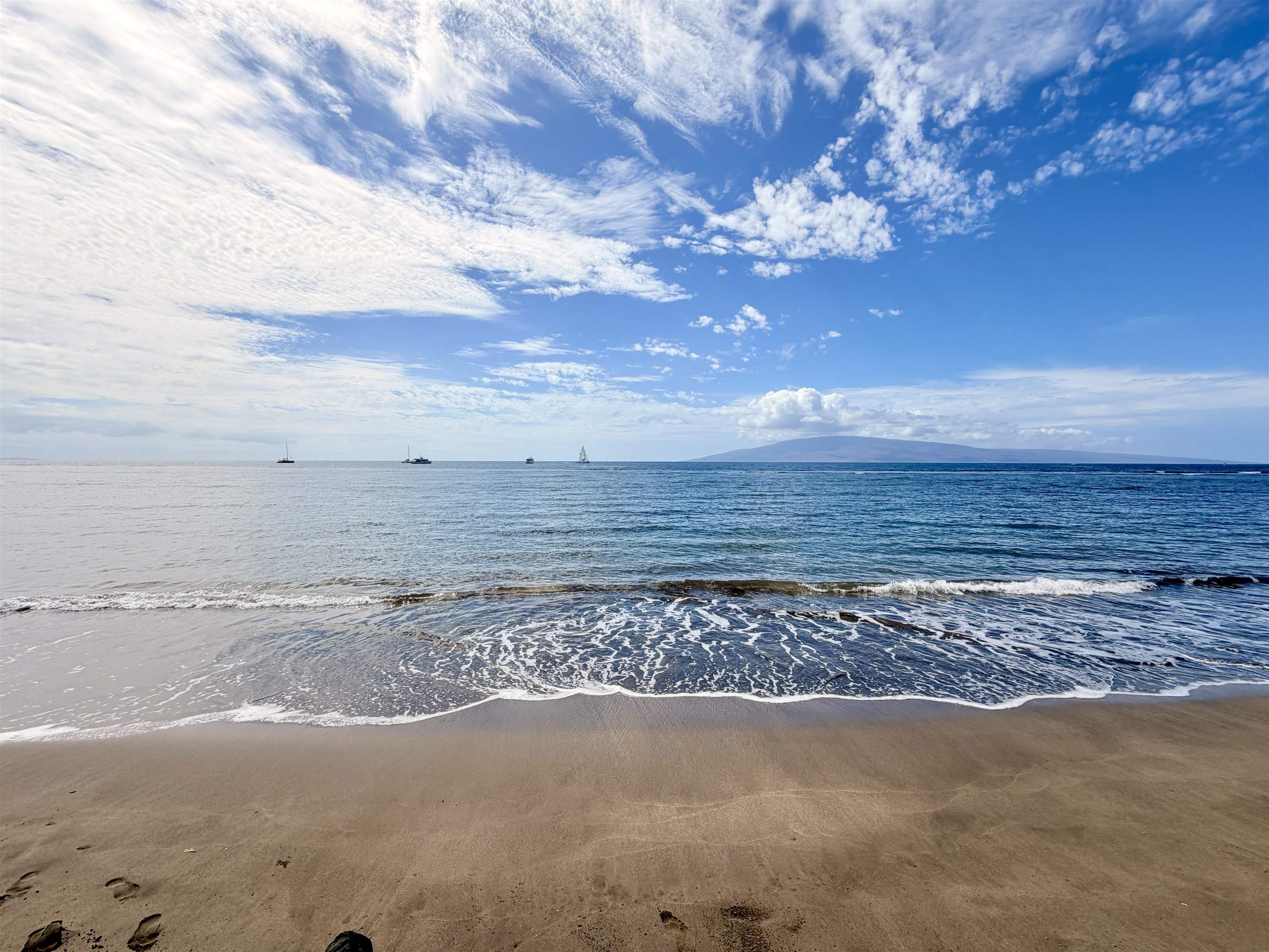 Lahaina Shores condo # 320, Lahaina, Hawaii - photo 34 of 41