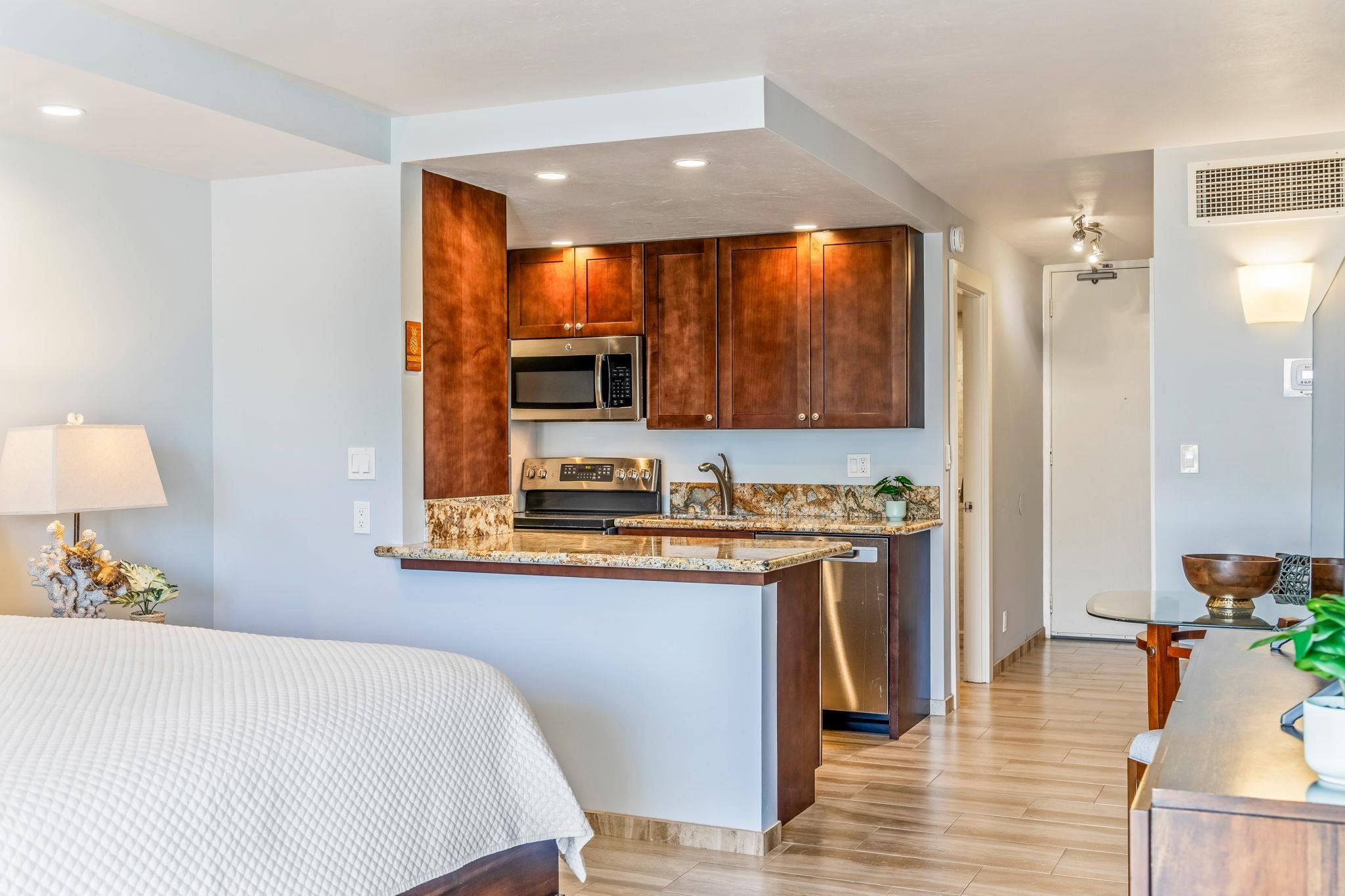 Lahaina Shores condo # 326, Lahaina, Hawaii - photo 8 of 23