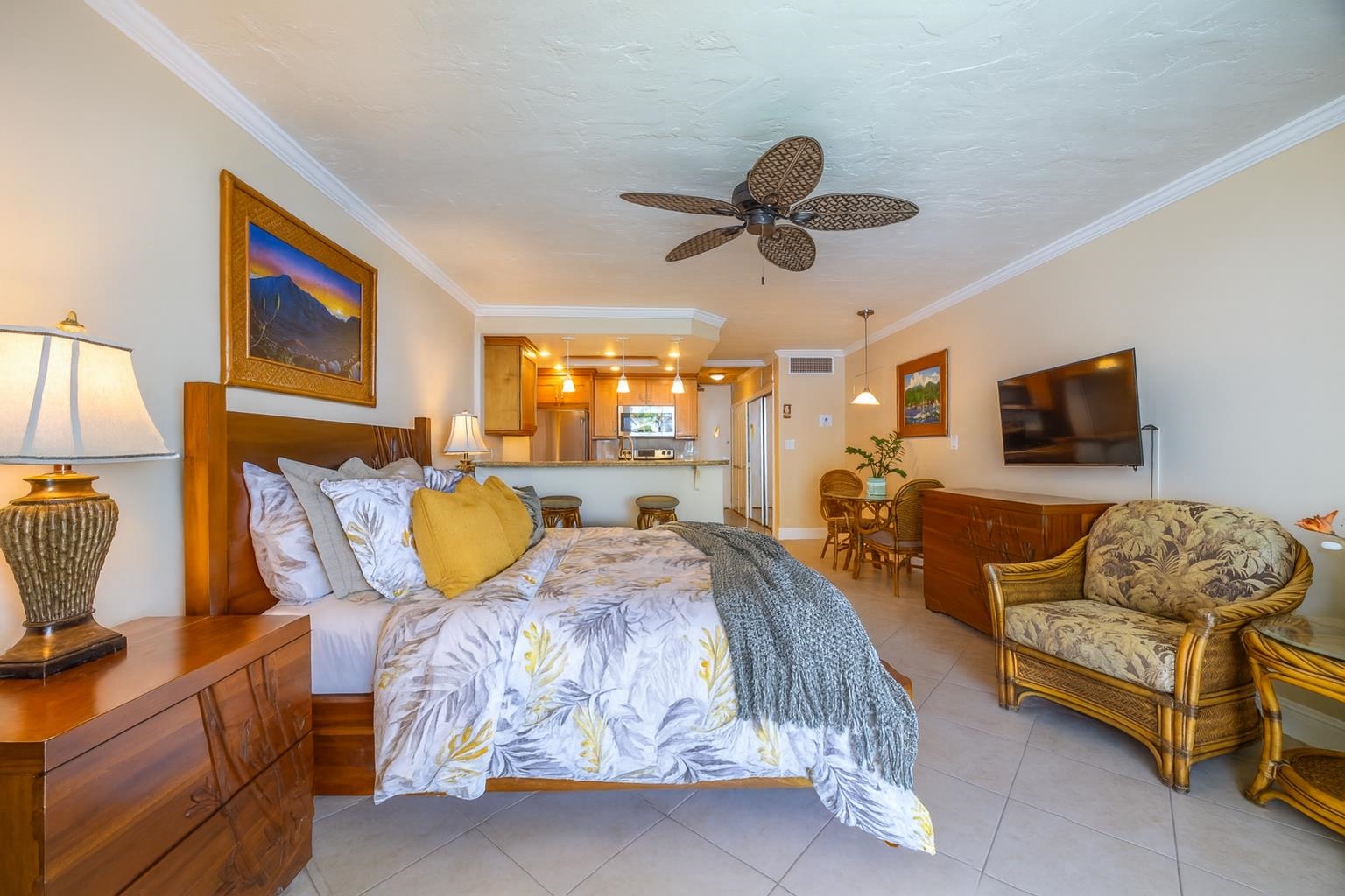 Lahaina Shores condo # 327, Lahaina, Hawaii - photo 5 of 27