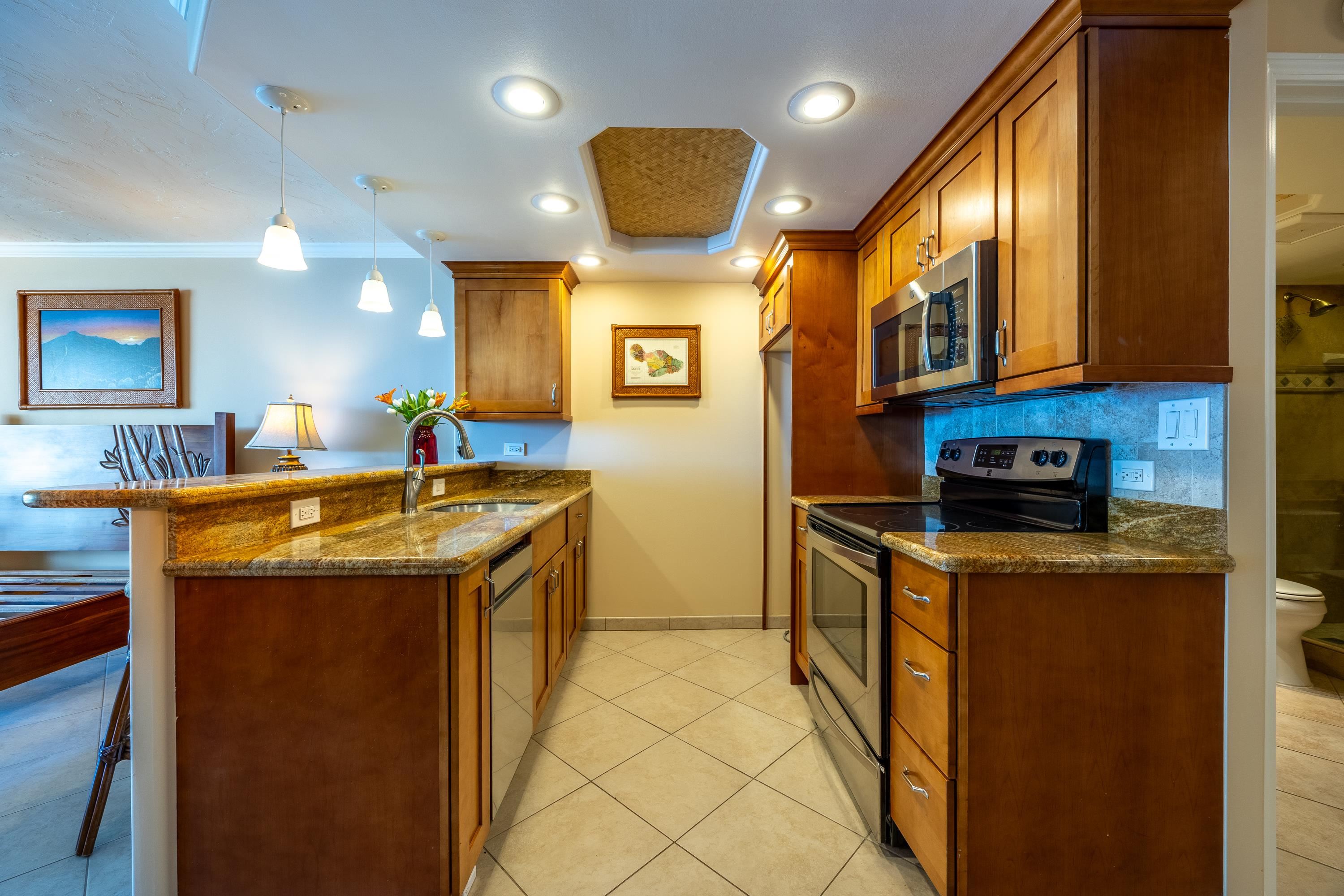 Lahaina Shores condo # 327, Lahaina, Hawaii - photo 8 of 27