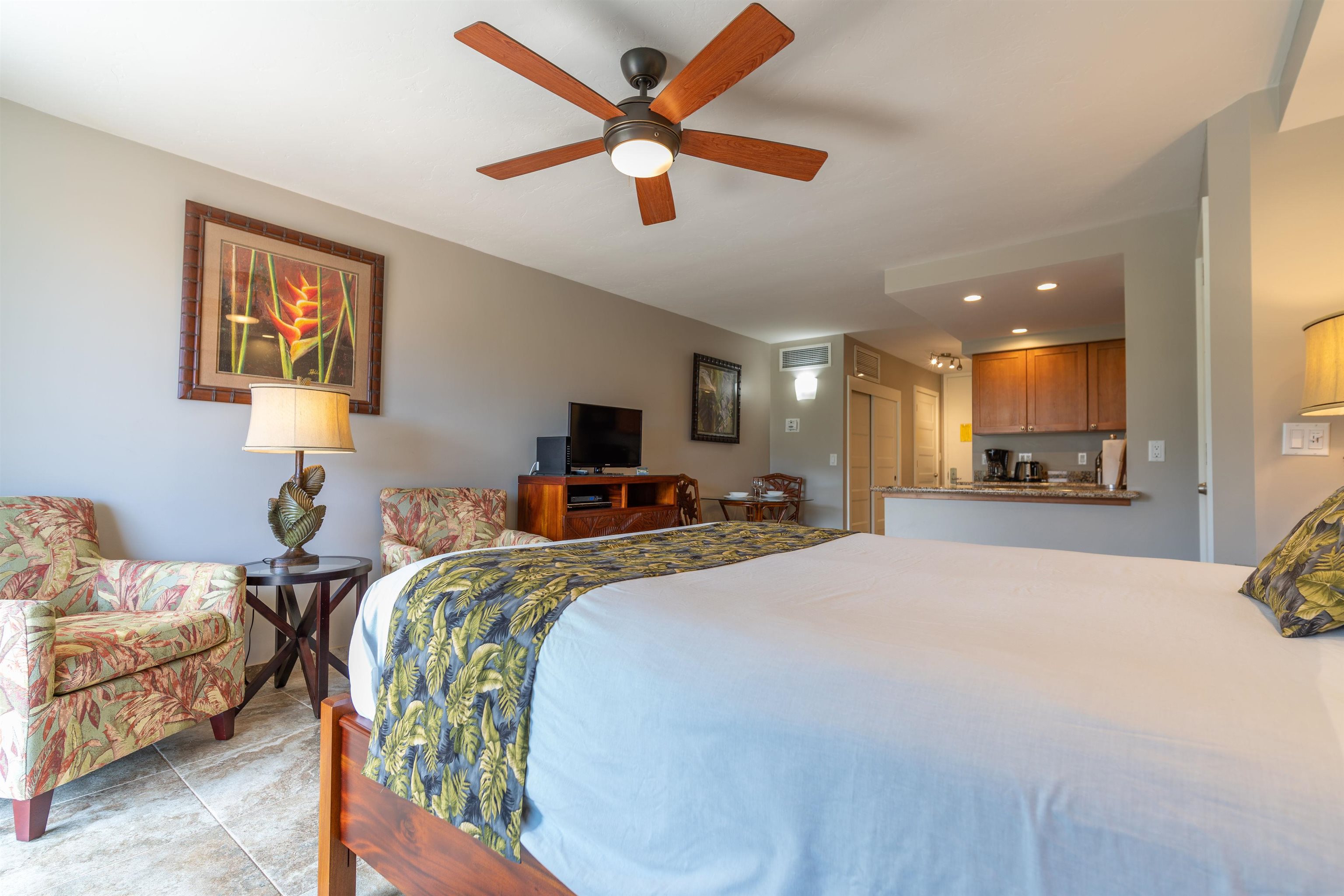 Lahaina Shores condo # 332, Lahaina, Hawaii - photo 11 of 17