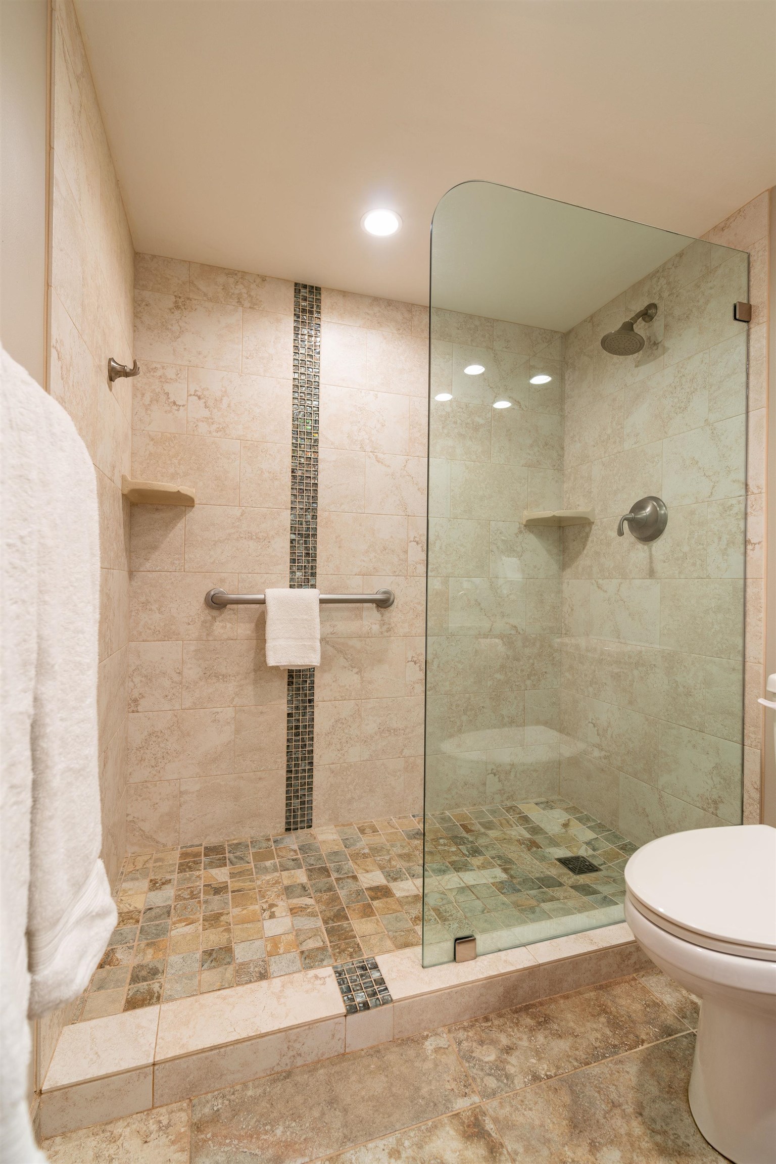 Lahaina Shores condo # 332, Lahaina, Hawaii - photo 13 of 17